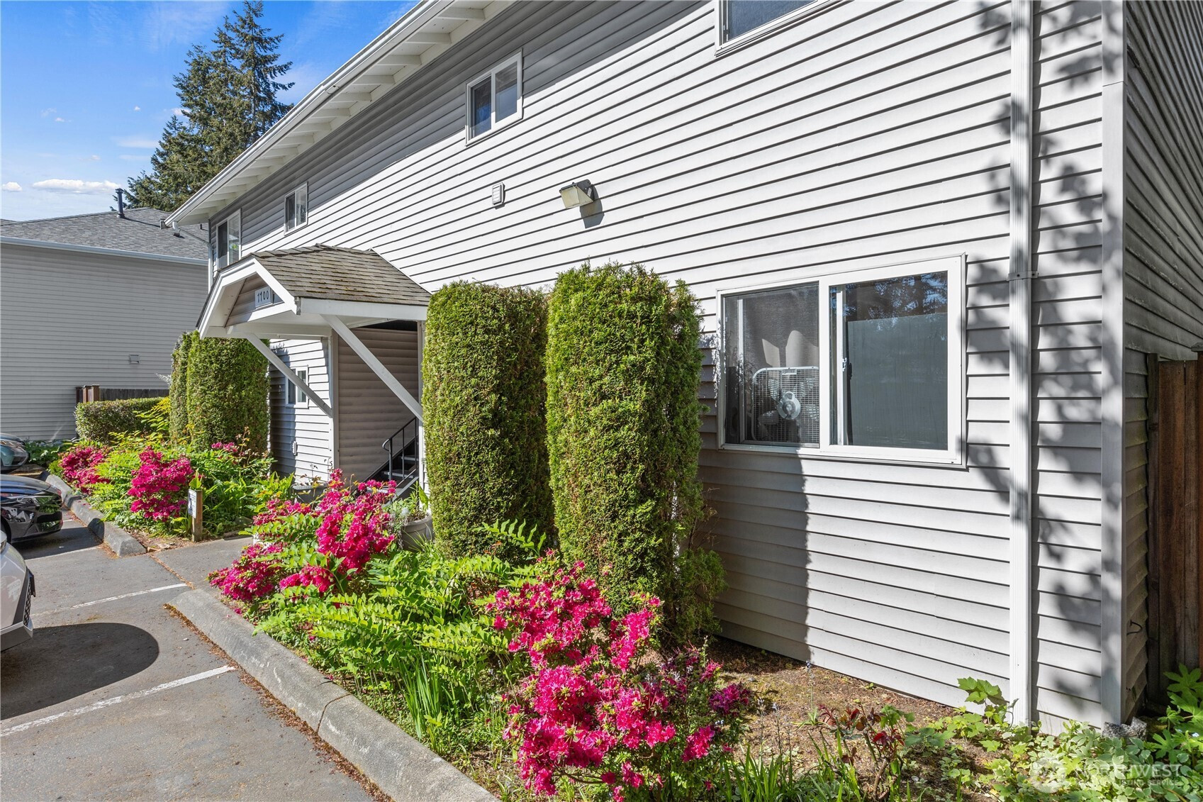 7700 196th Street SW, Edmonds, WA 98026
