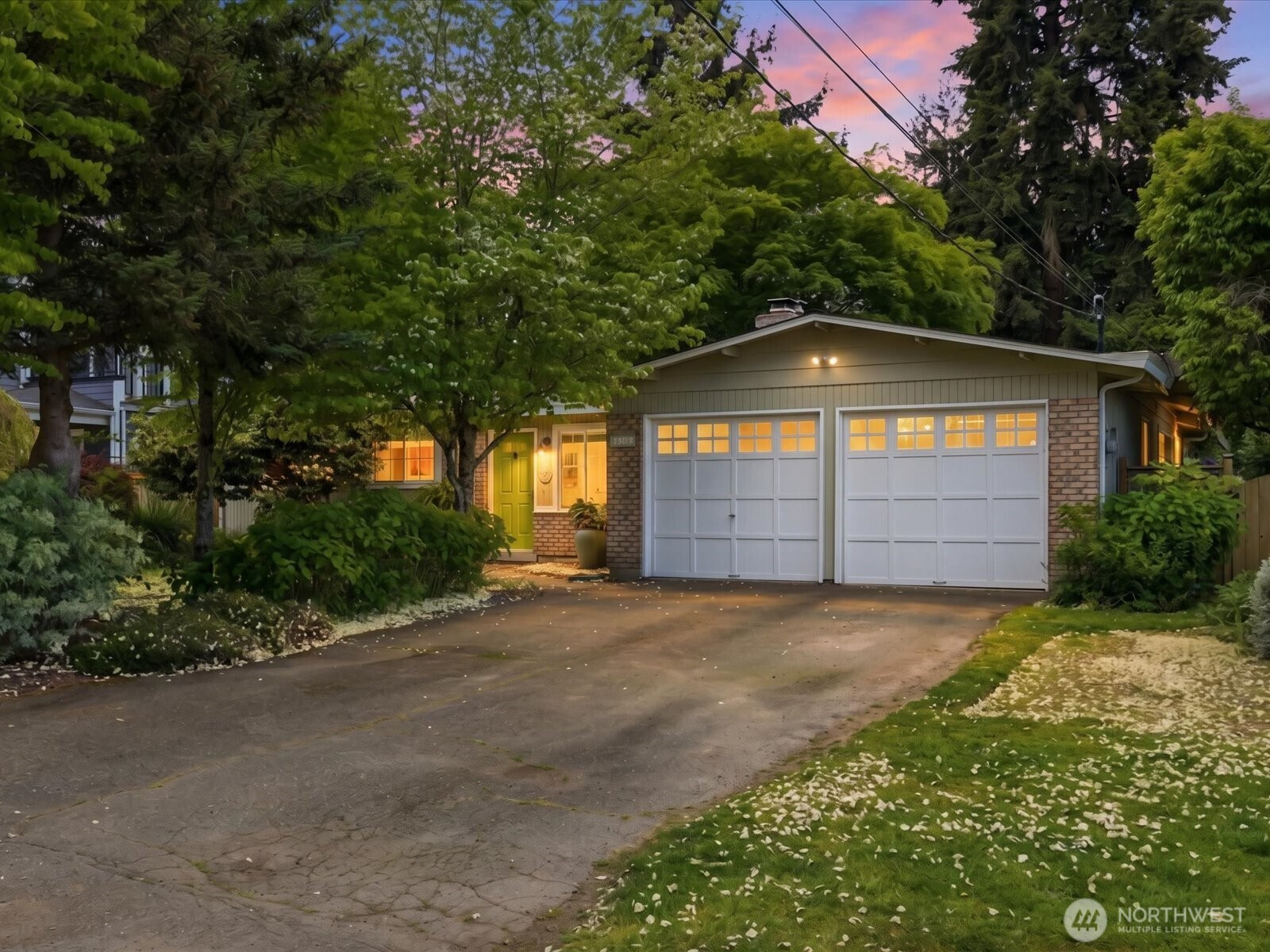 12841 NE 113th Street, Kirkland, WA 98033
