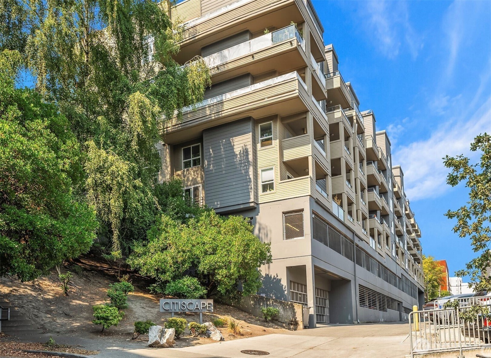 1504 Aurora Avenue N, Seattle, WA 98109