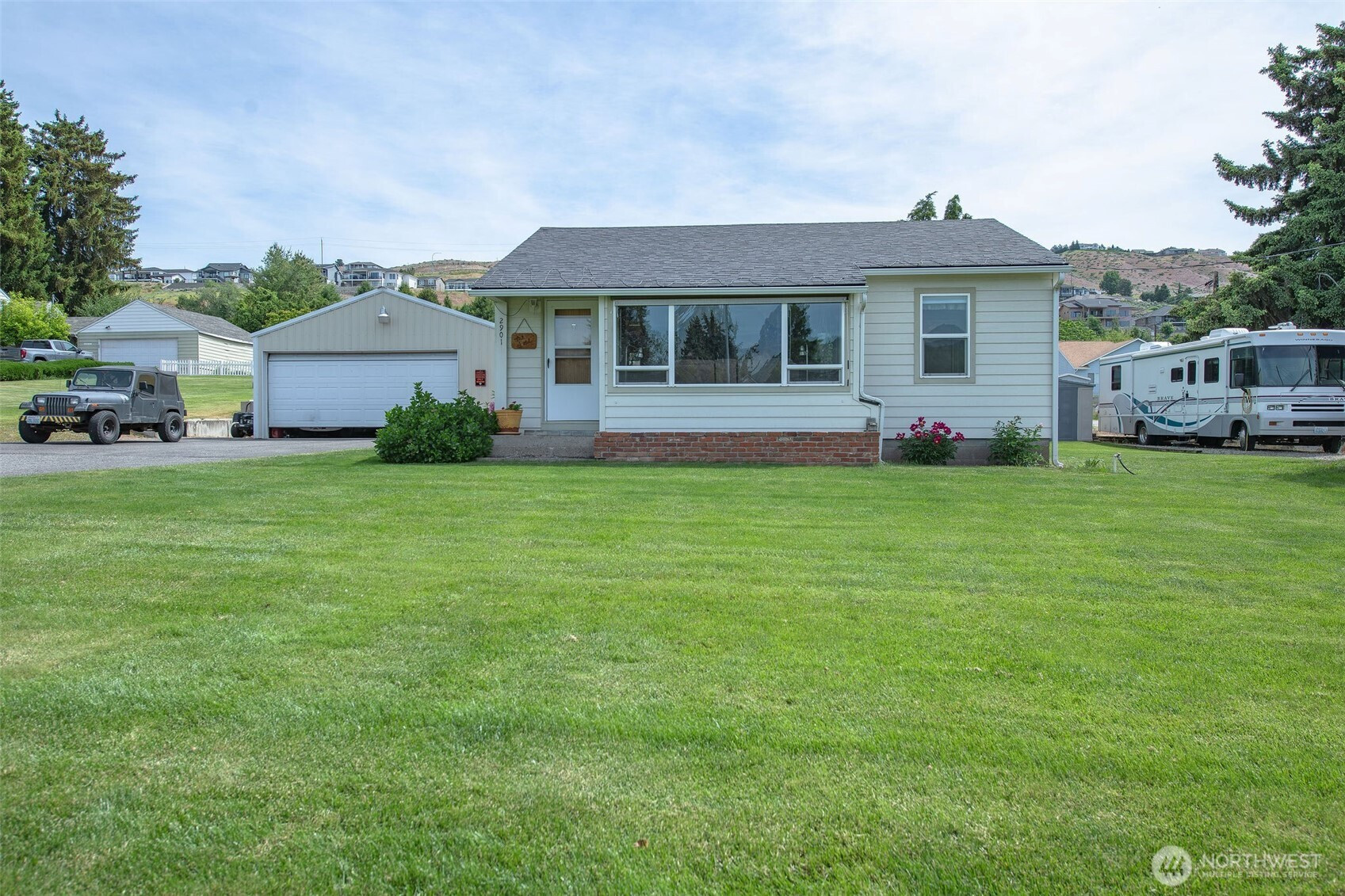 2901 Sunset Highway, East Wenatchee, WA 98802
