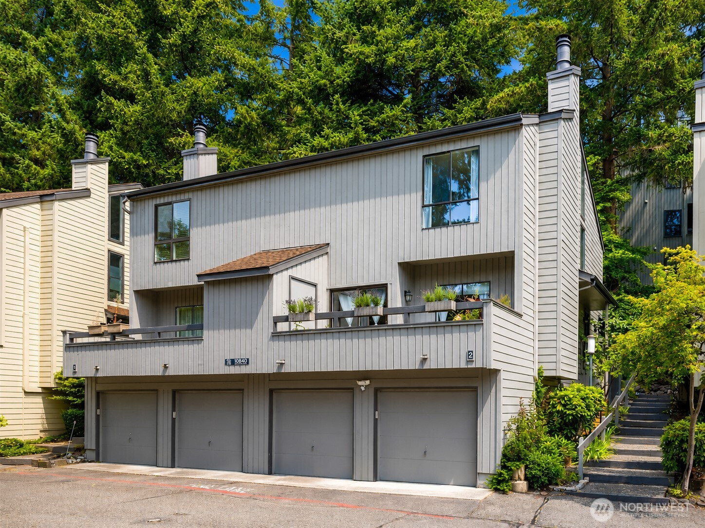 10840 NE 35th Place, Bellevue, WA 98004
