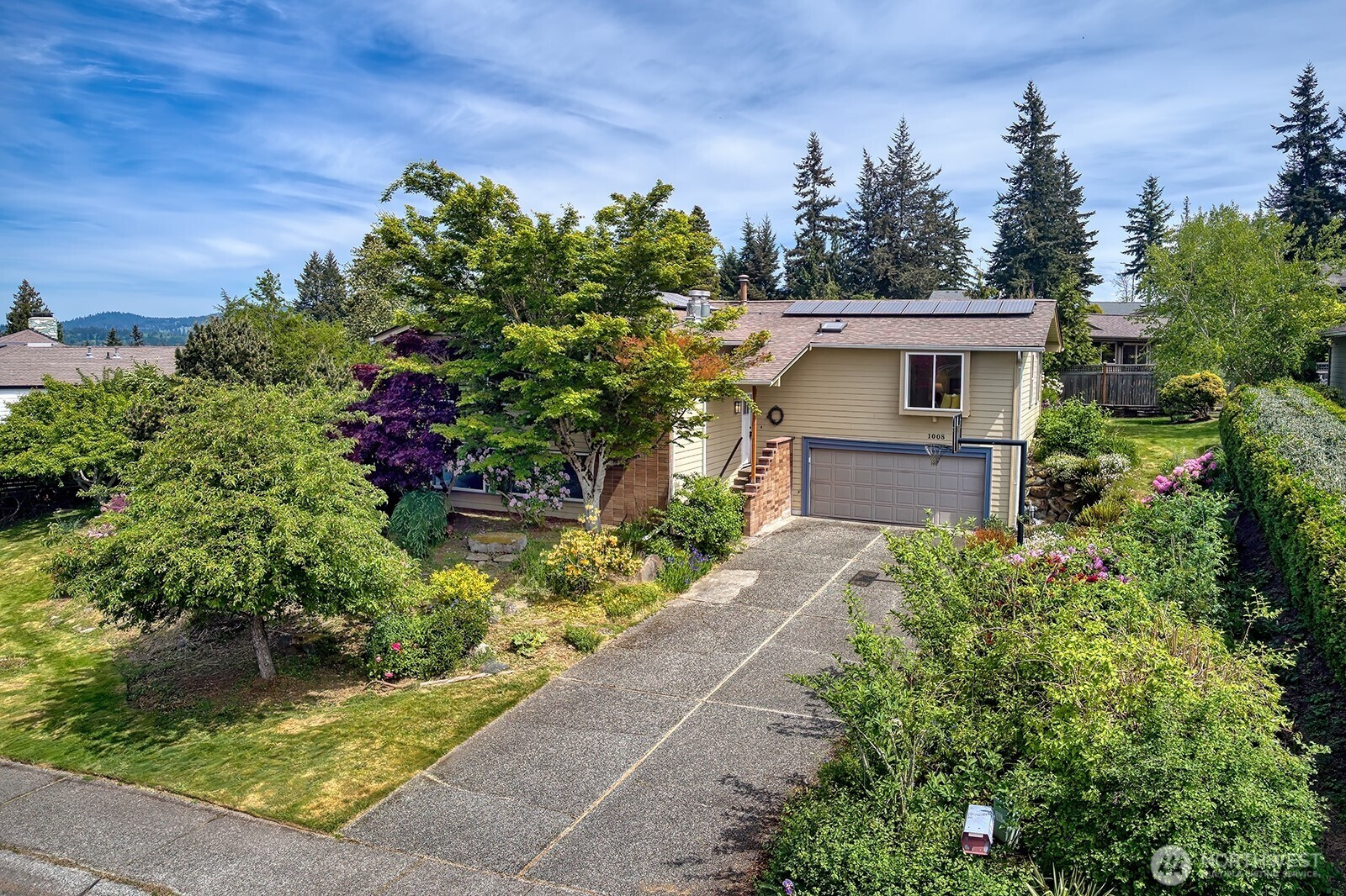 1008 W Toledo Street, Bellingham, WA 98229