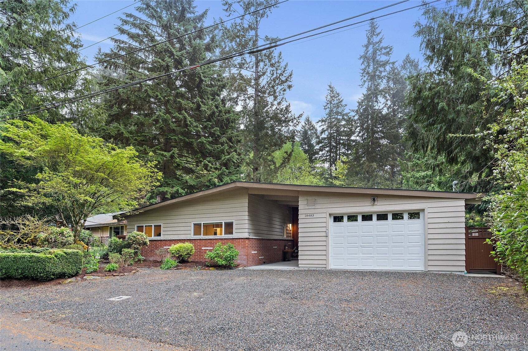 18483 47th Place NE, Lake Forest Park, WA 98155