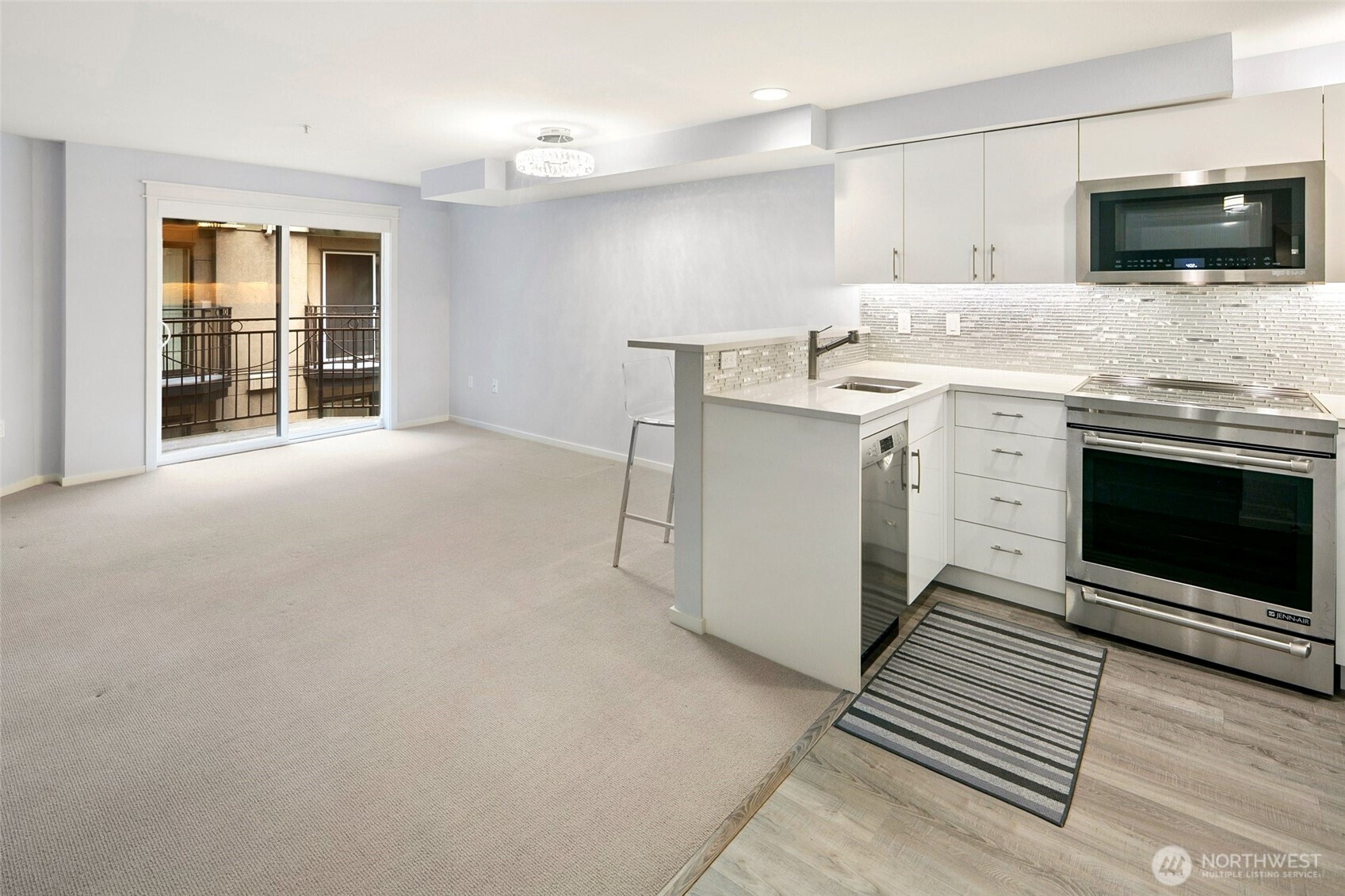 425 Vine Street, Seattle, WA 98121
