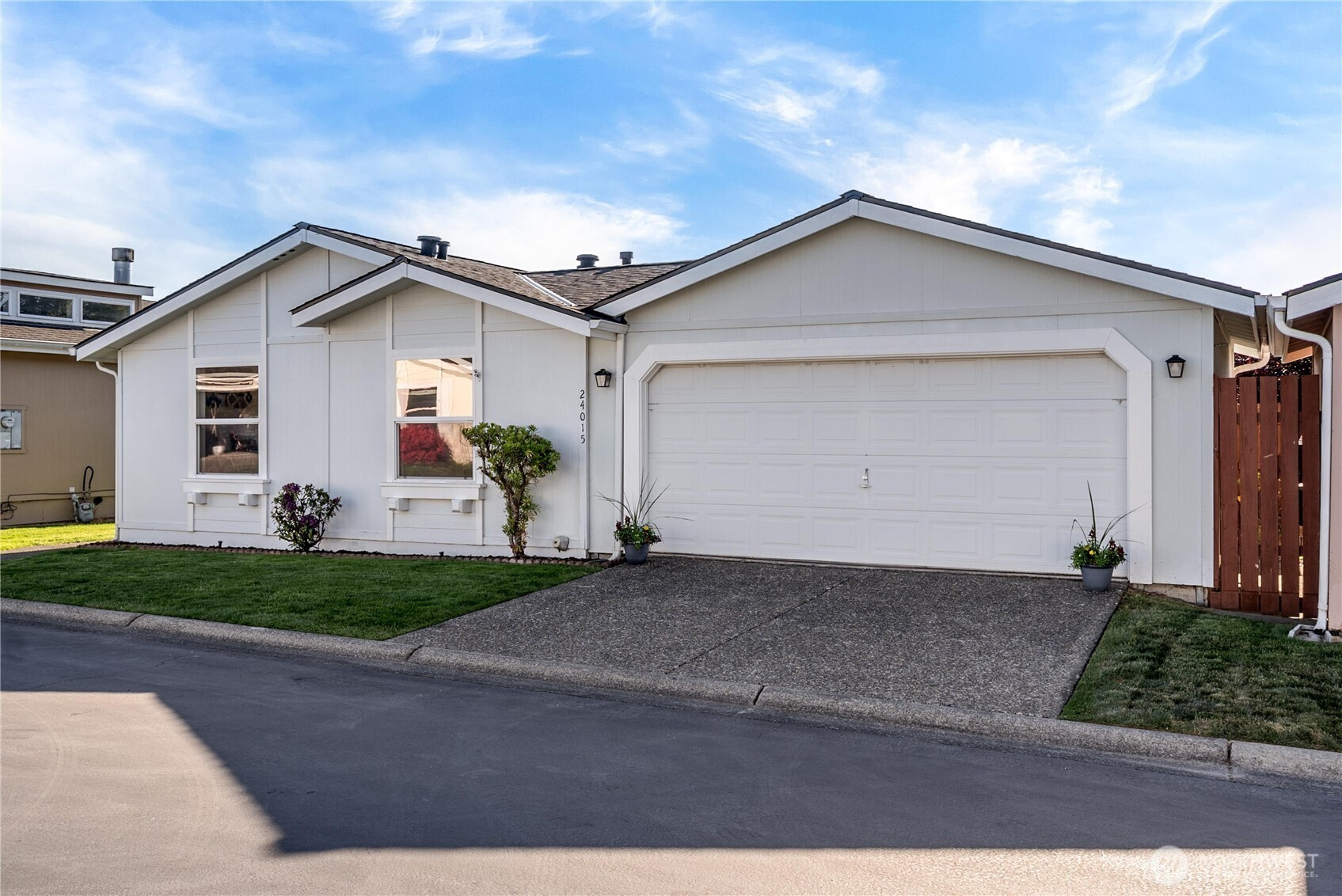 24015 222nd Avenue SE, Maple Valley, WA 98038