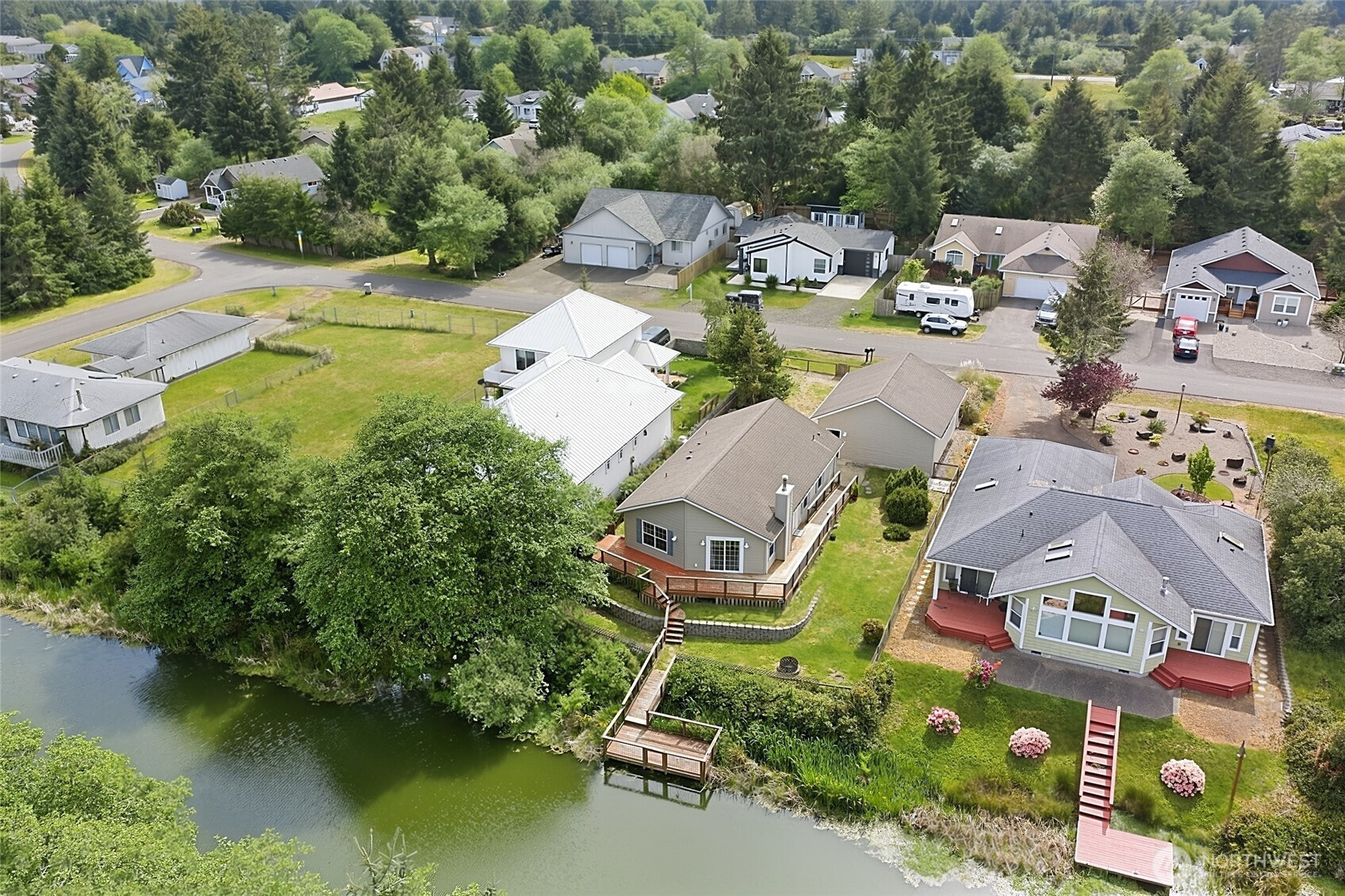 792 Island Circle SE, Ocean Shores, WA 98569