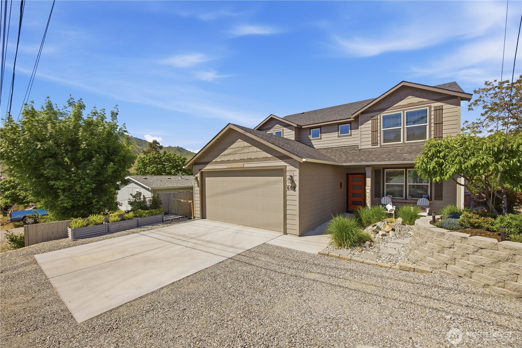 609 N Bradley Street, Chelan, WA 98816