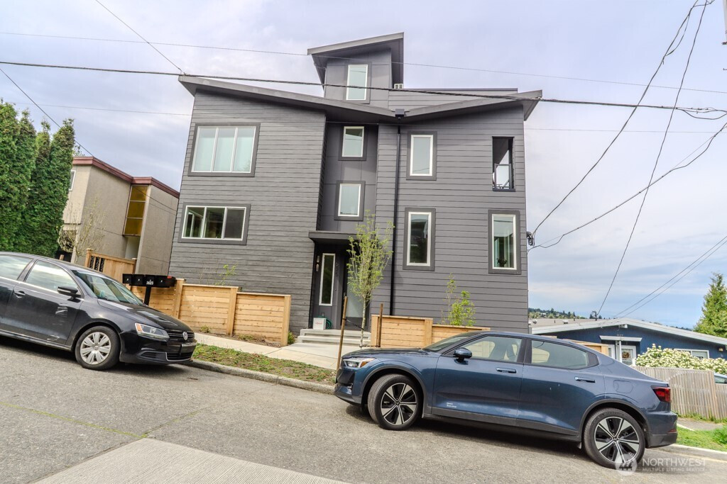 3625 13th Avenue W, Seattle, WA 98119