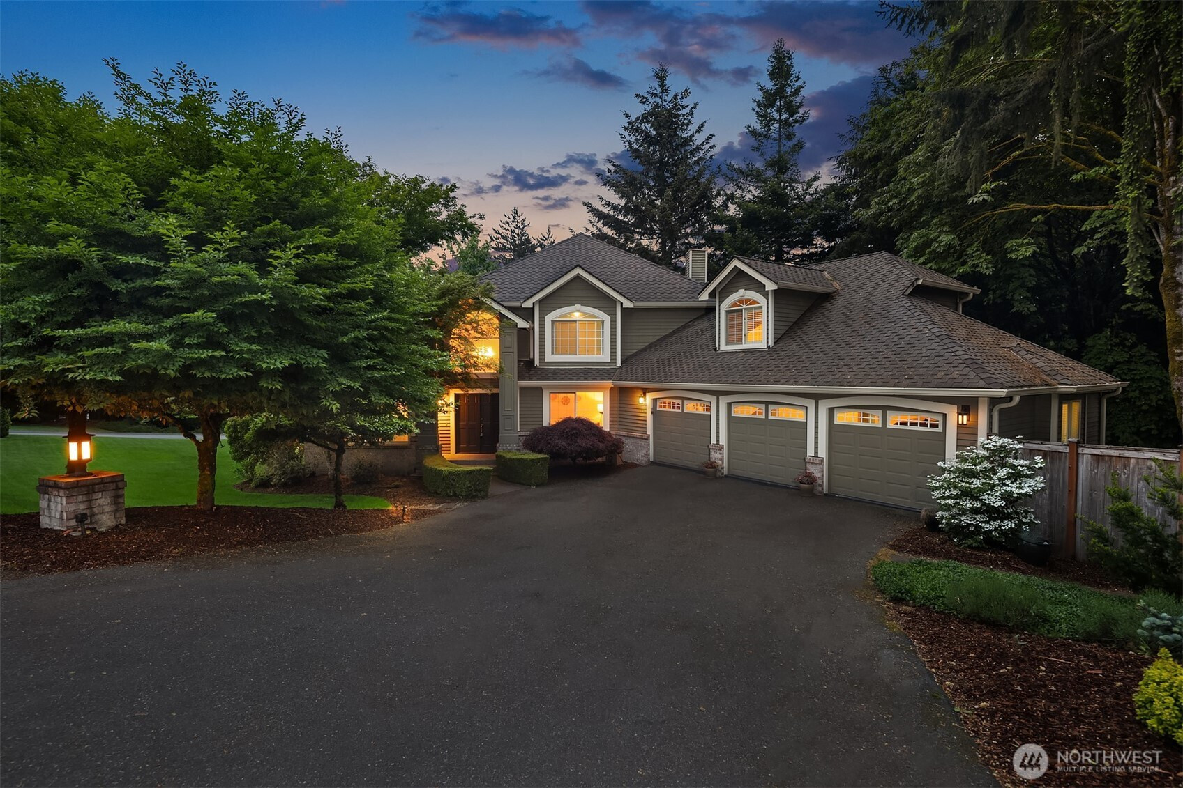 1308 233rd Avenue SE, Sammamish, WA 98075