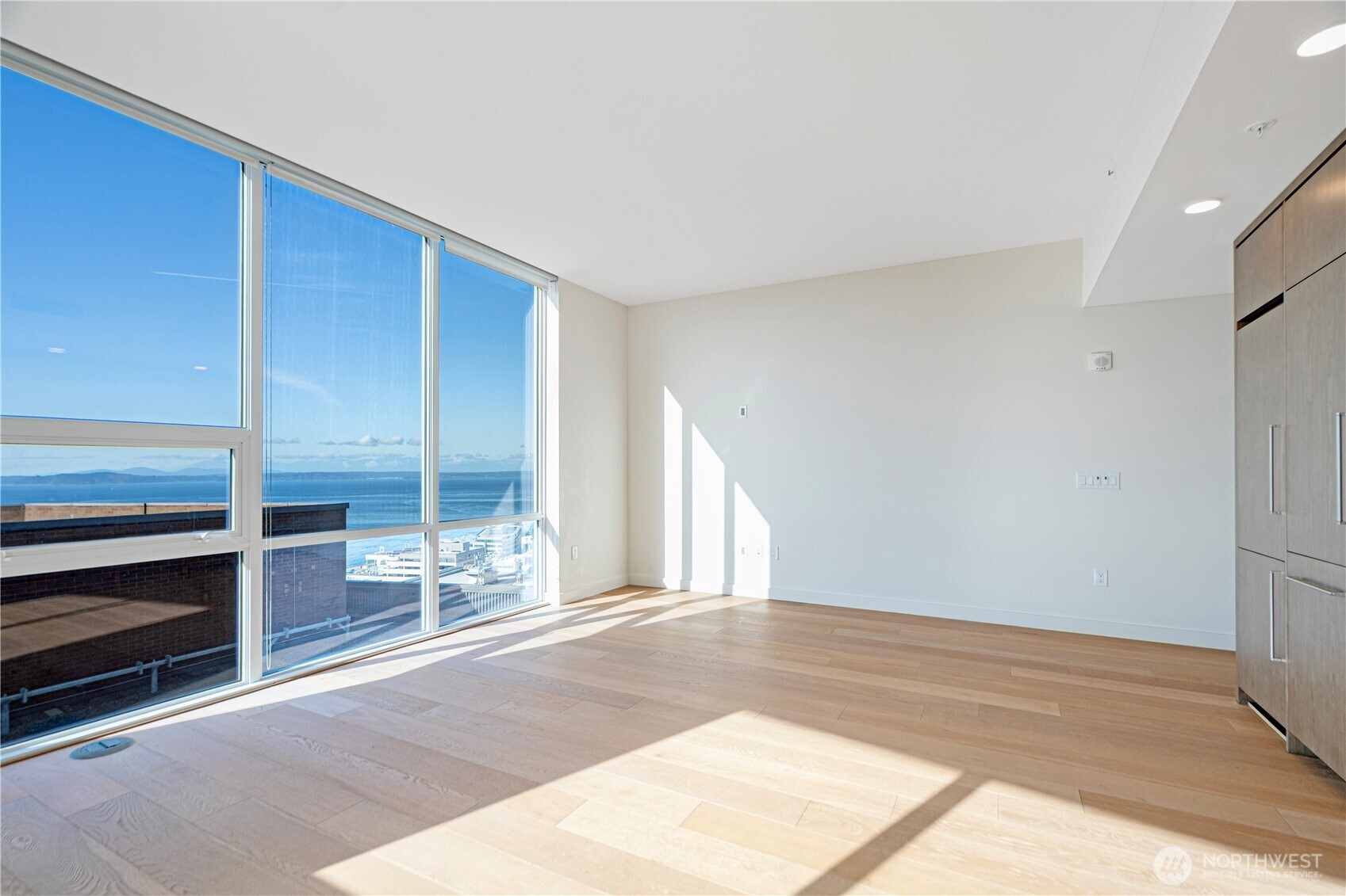 121 Stewart Street, Seattle, WA 98101