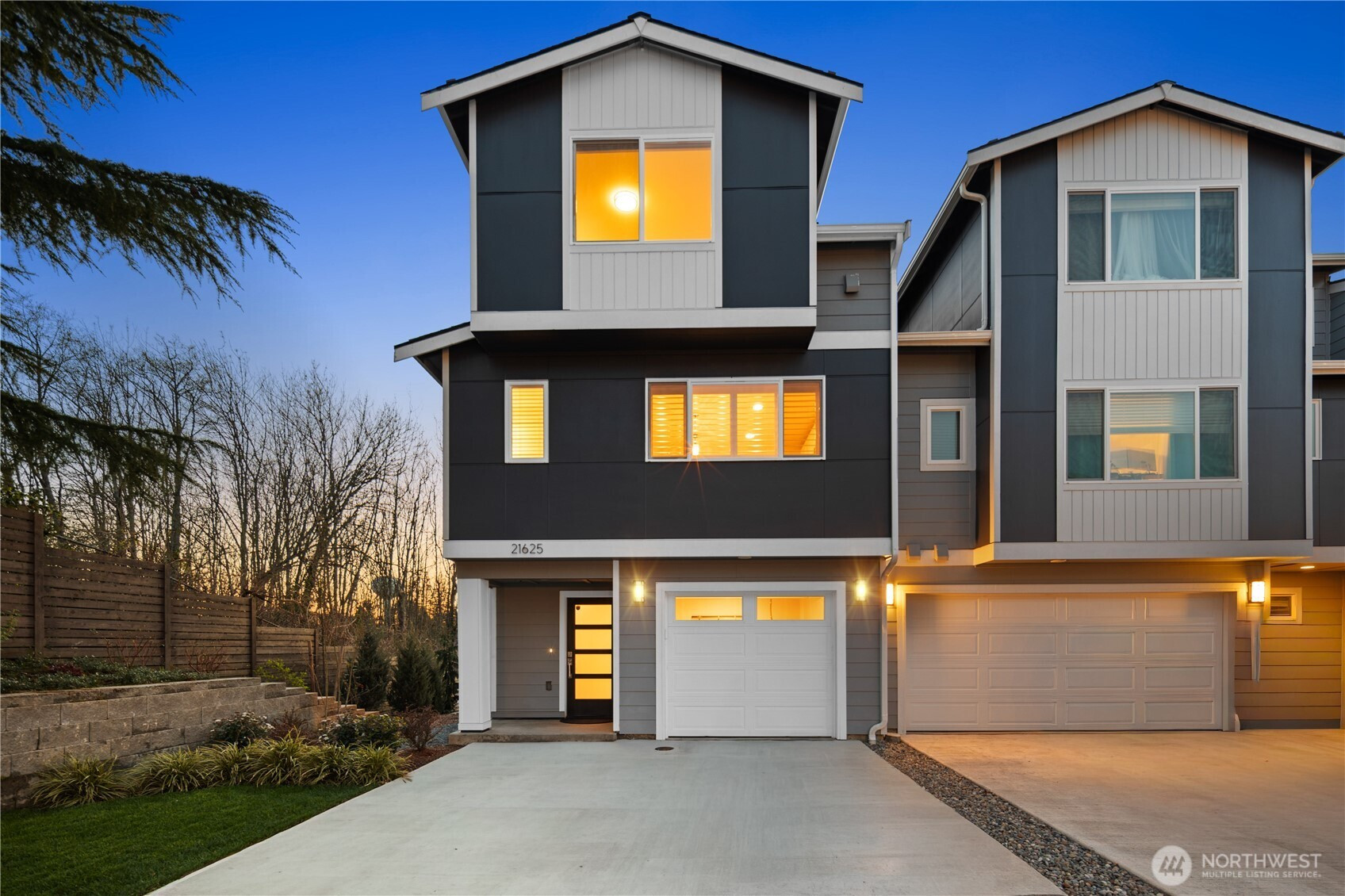 21625 13th Drive S, Des Moines, WA 98198