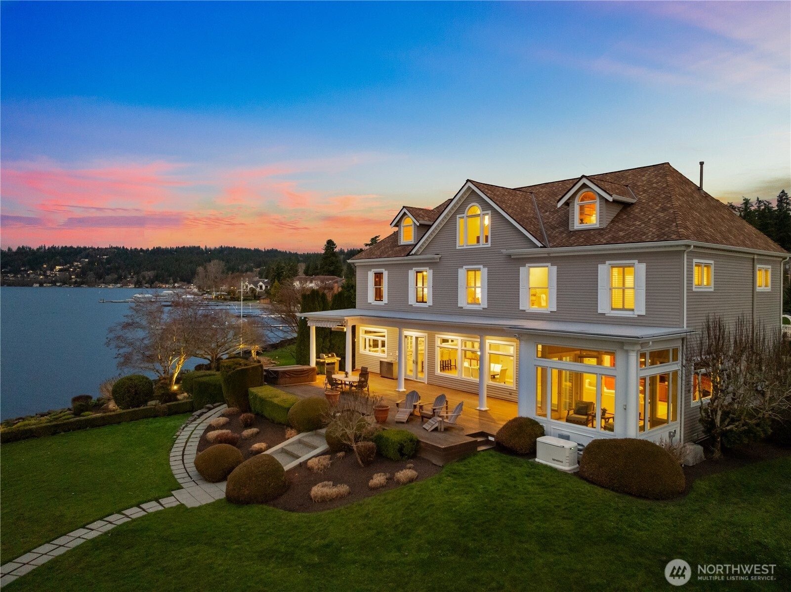 649 E Lake Sammamish Parkway SE, Sammamish, WA 98074