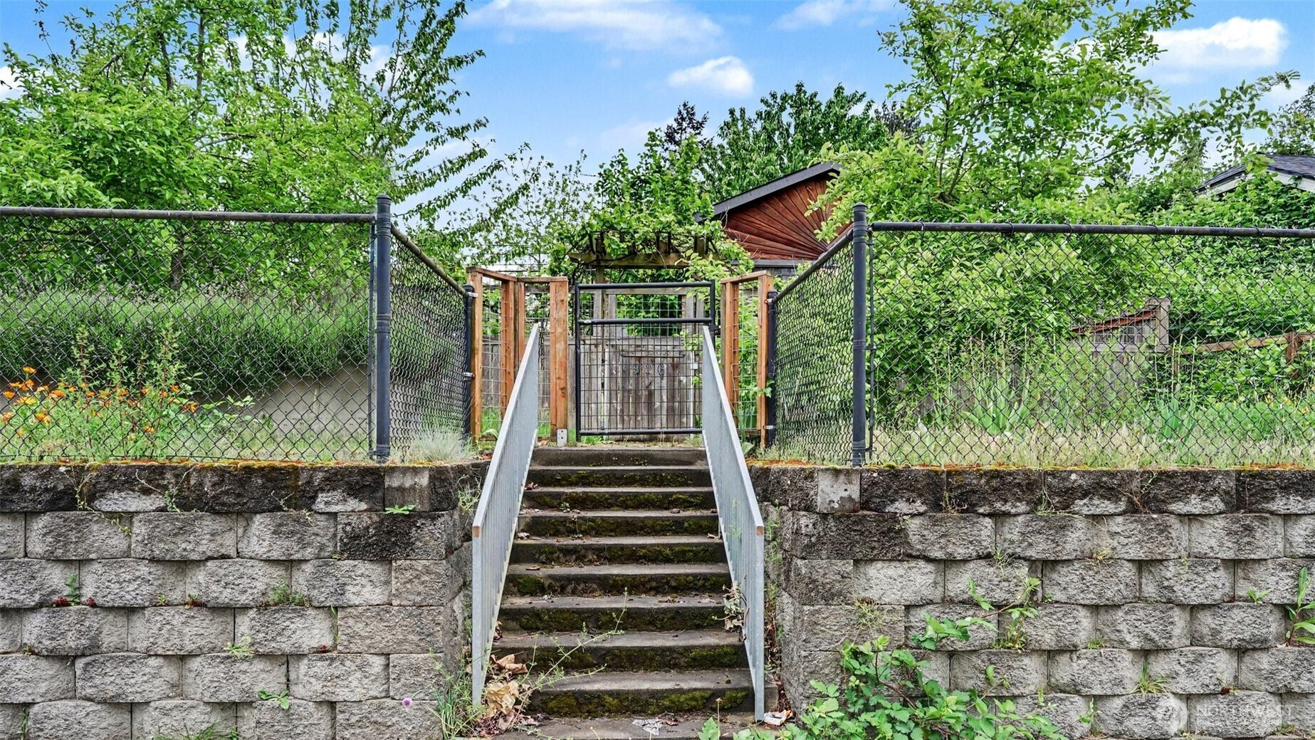926 E Marine View Drive, Everett, WA 98201