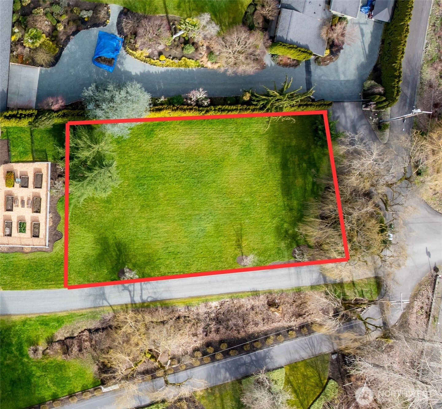 6 XX E Lake Sammamish Parkway SE, Sammamish, WA 98074