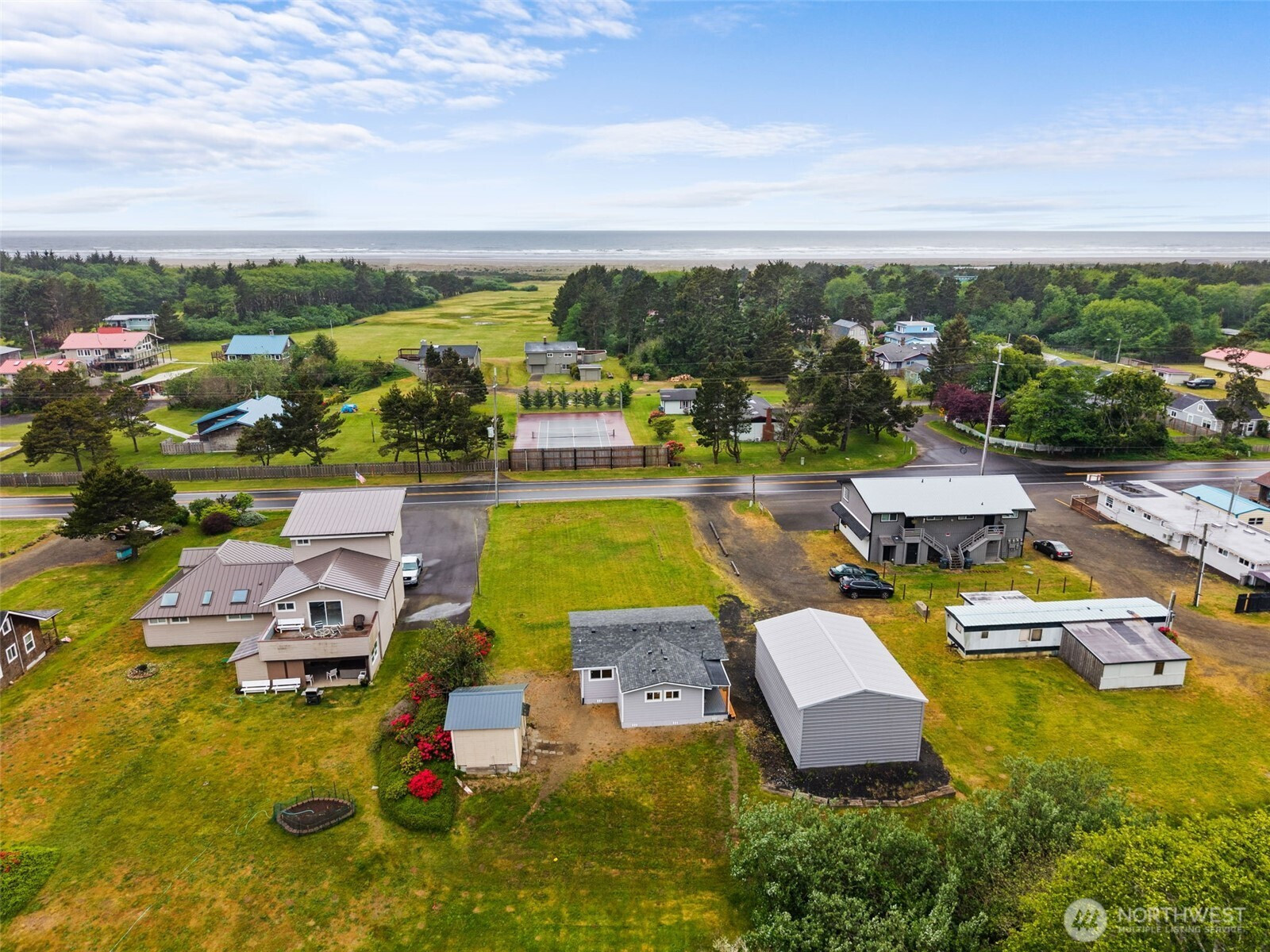 1642 State Route 105, Grayland, WA 98547