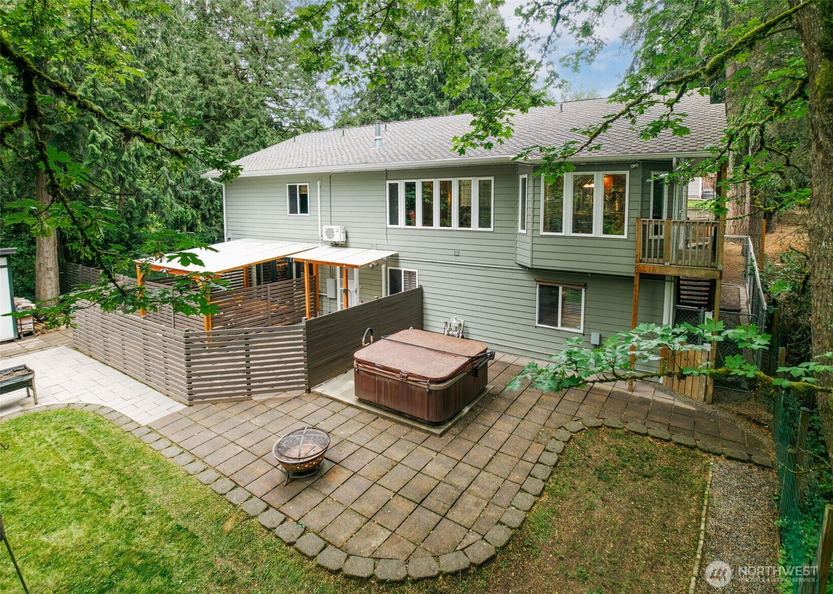 7337 151st Avenue NE, Redmond, WA 98052