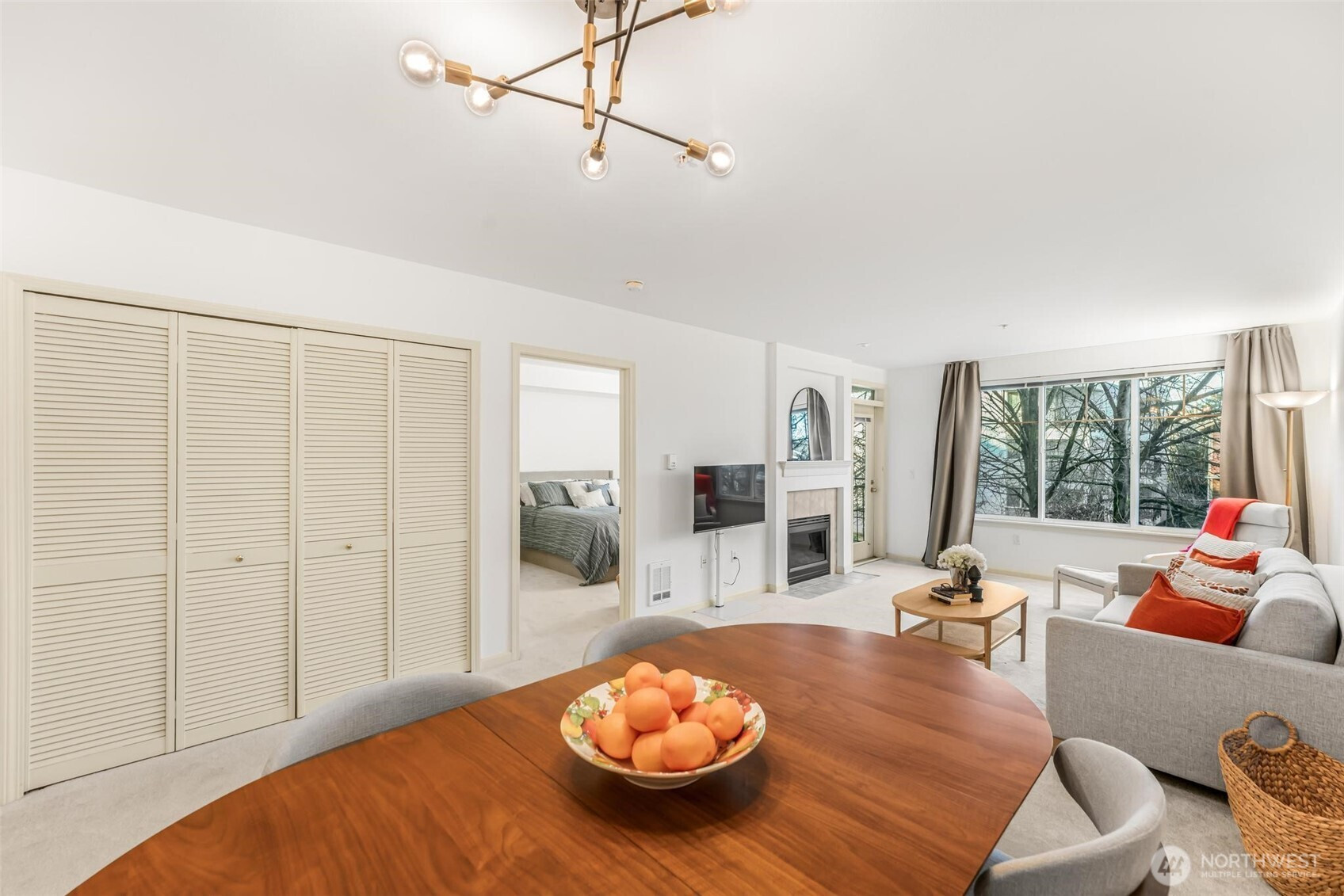 1525 NW 57th Street, Seattle, WA 98107
