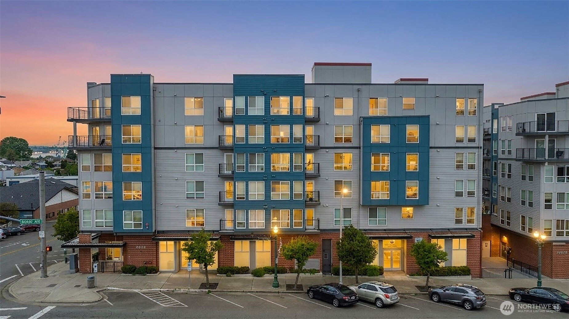 2824 Grand Avenue, Everett, WA 98201