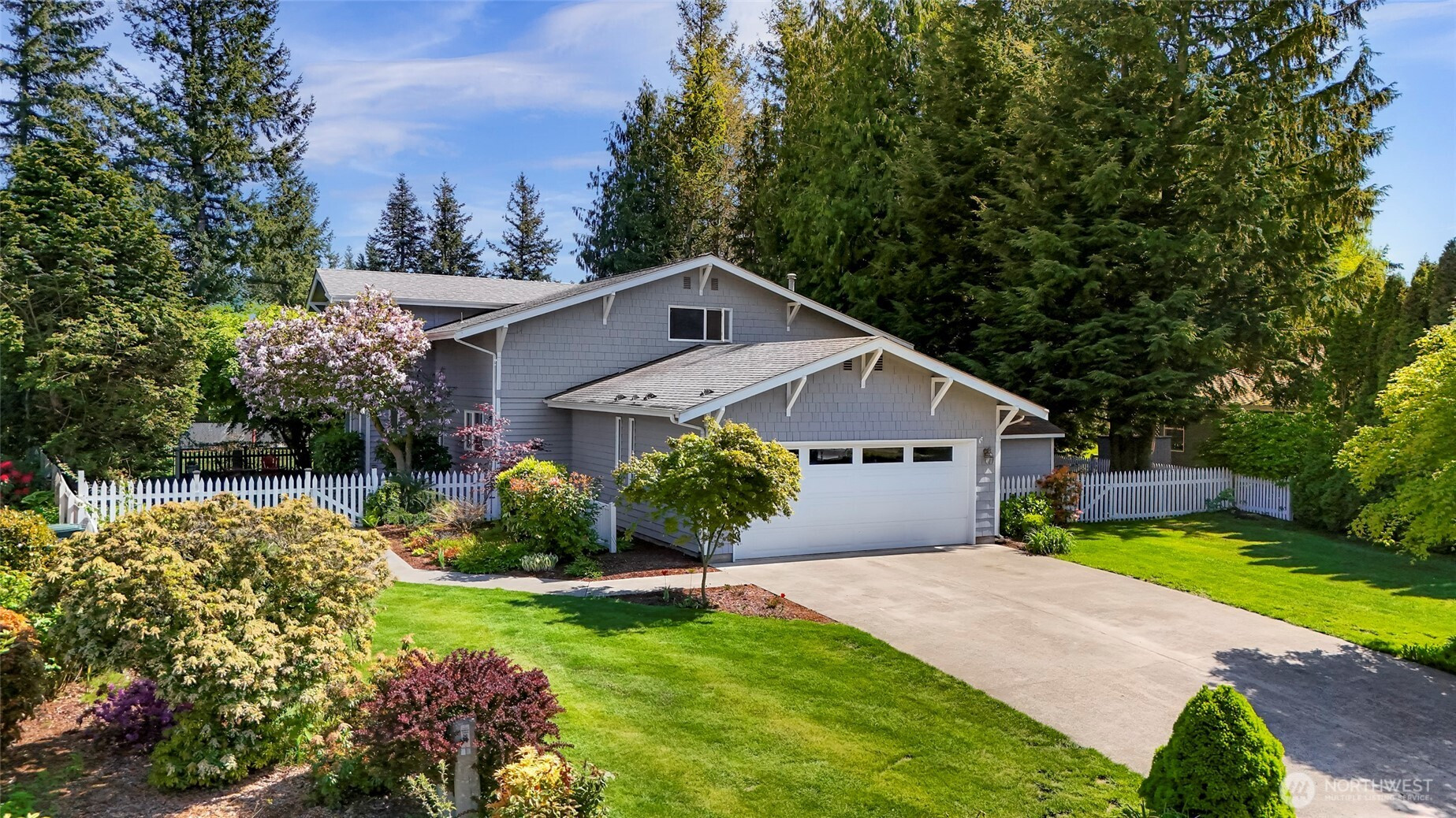 6874 Golf View Drive, Lynden, WA 98264