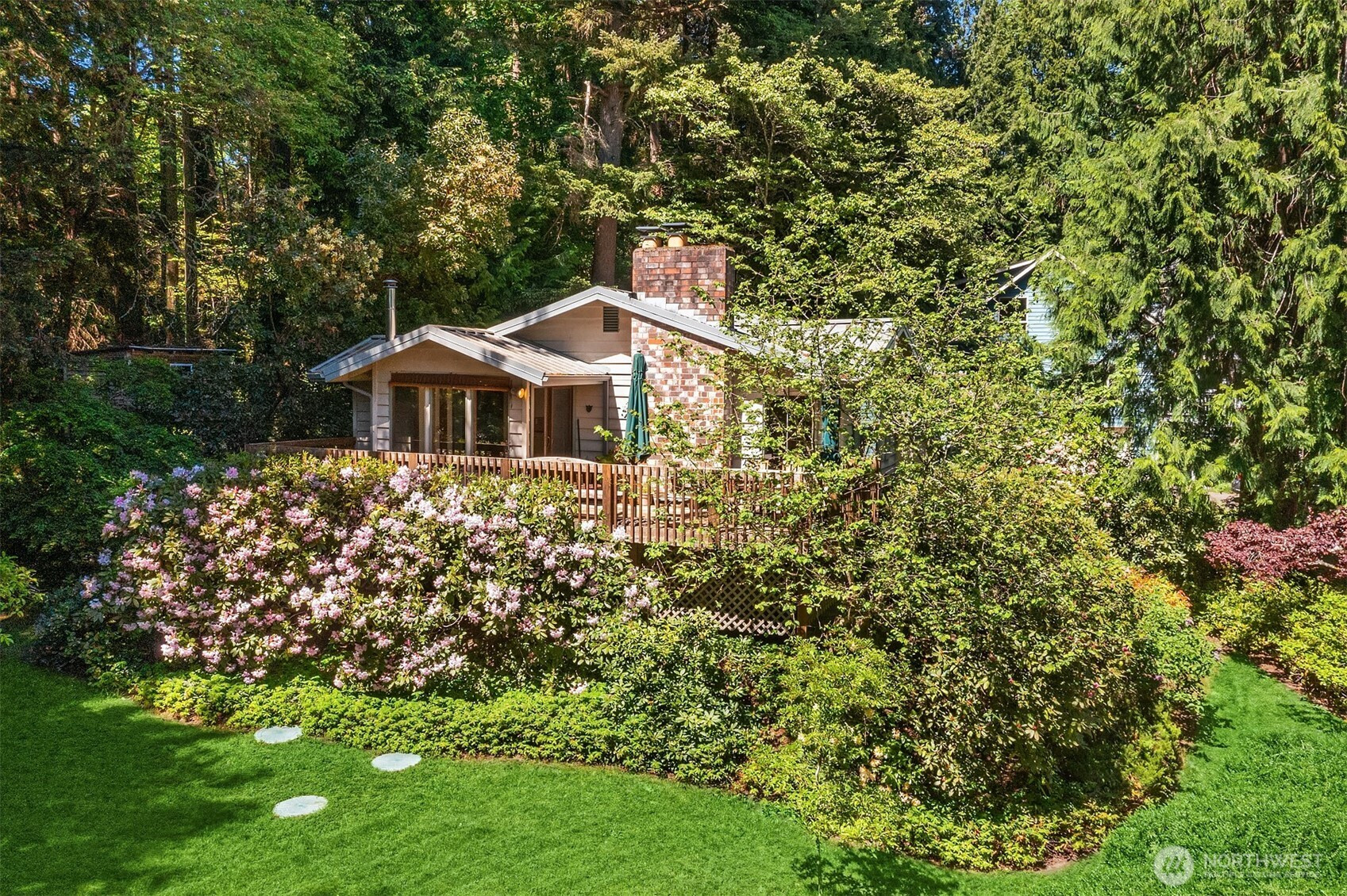 10218 SW Tillicum Lane, Vashon, WA 98070