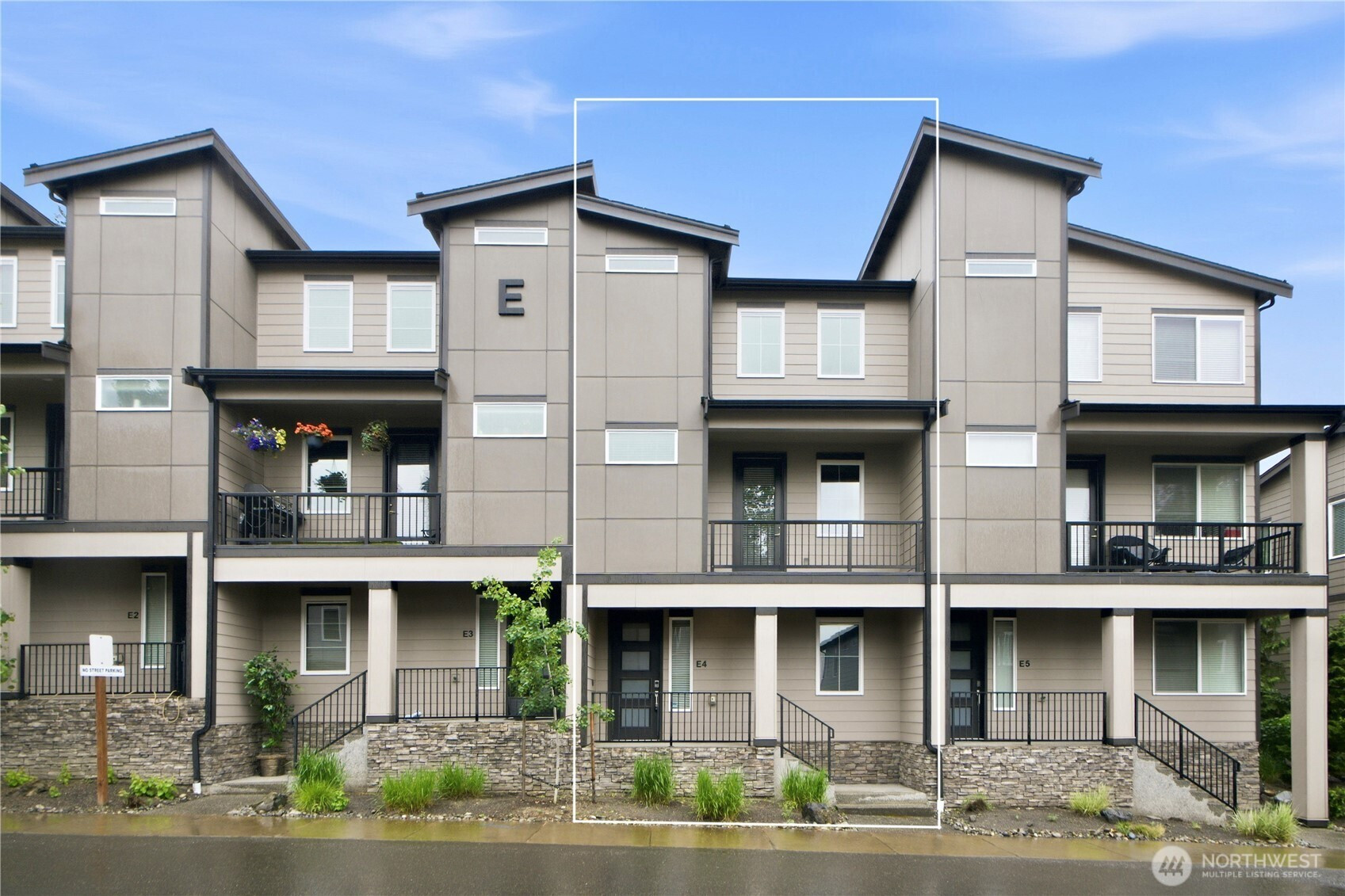 1325 Seattle Hill Rd, Bothell, WA 98012