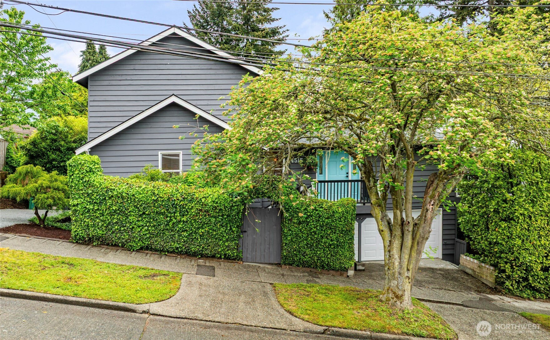 4515 SW Genesee Street, Seattle, WA 98116