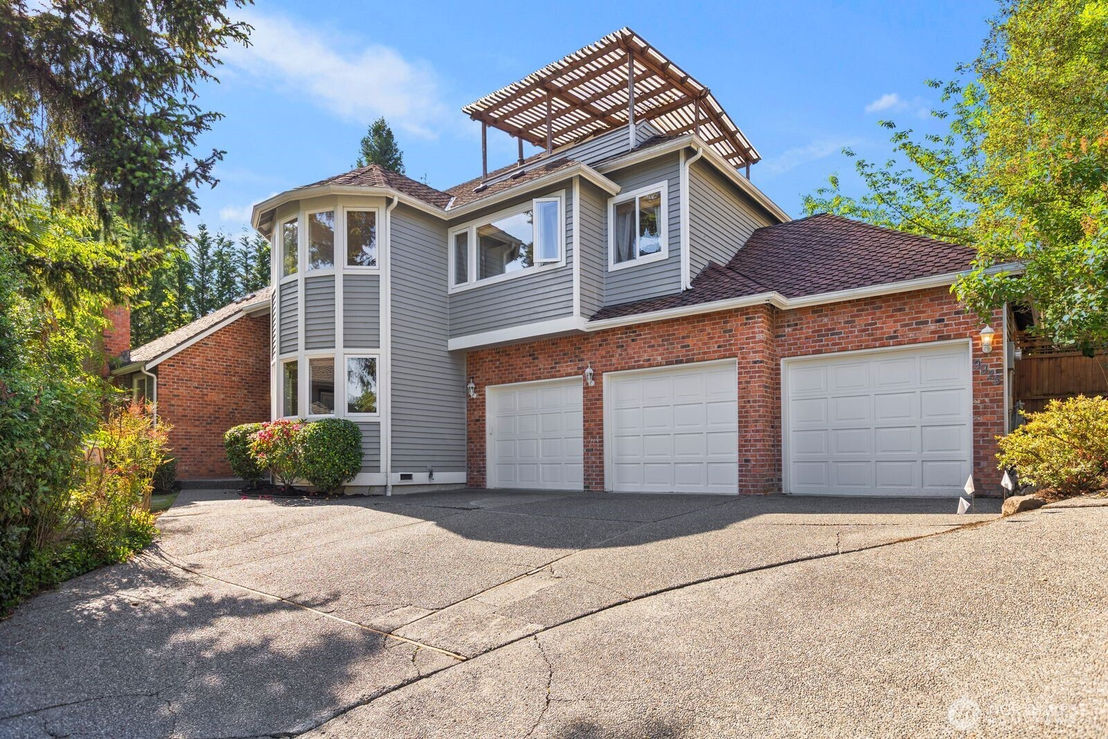 9925 SE 5th Street, Bellevue, WA 98004
