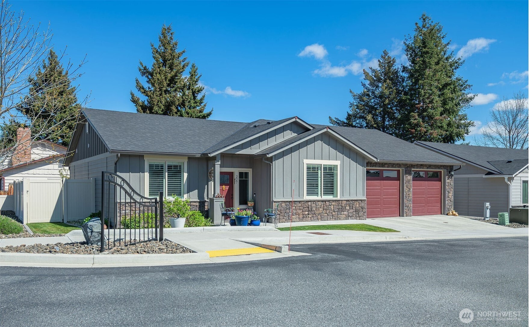 227 Pershing Circle, Wenatchee, WA 98801