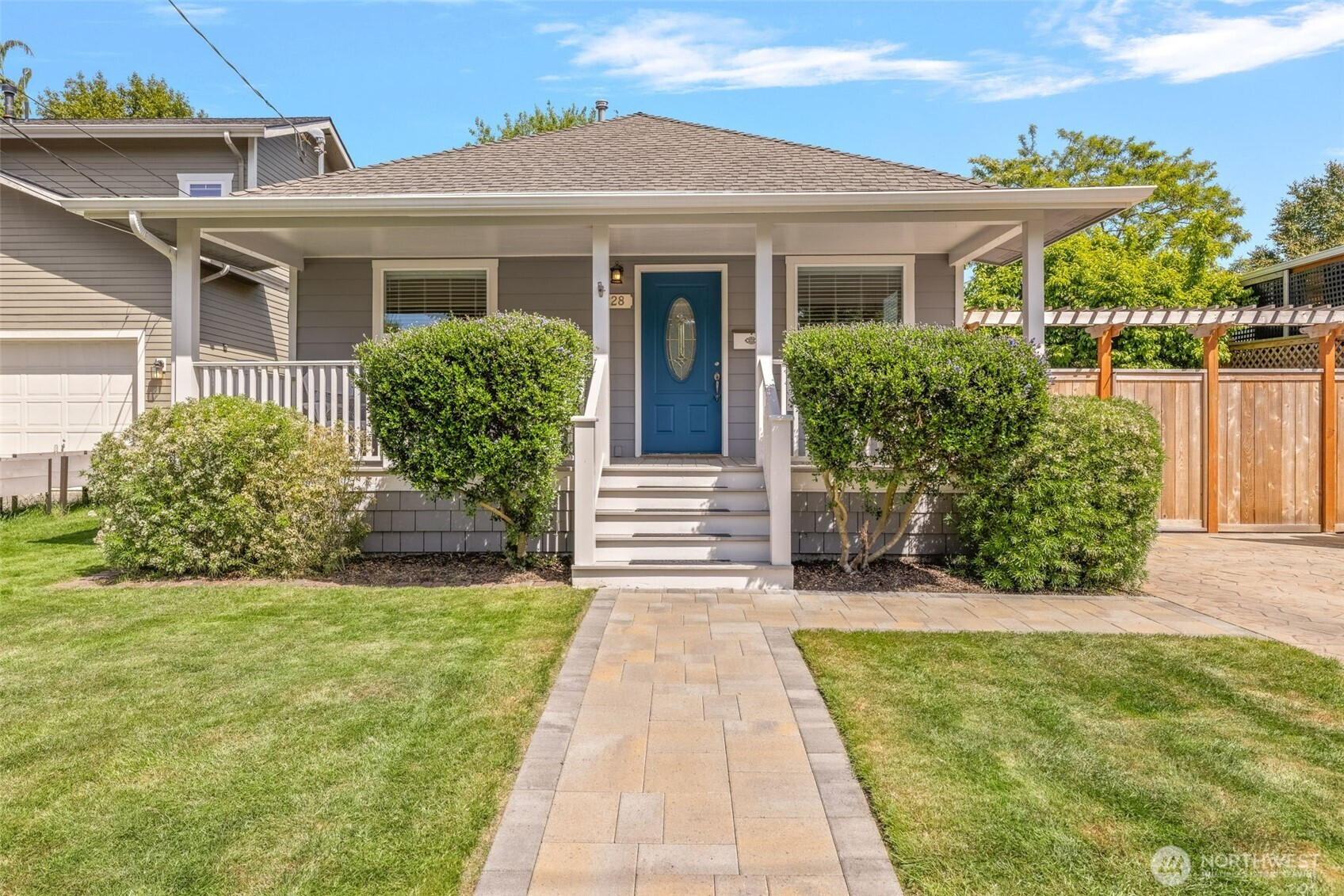 3228 39th Avenue SW, Seattle, WA 98116