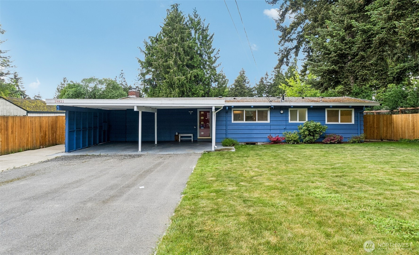 19821 4th Avenue S, Des Moines, WA 98148