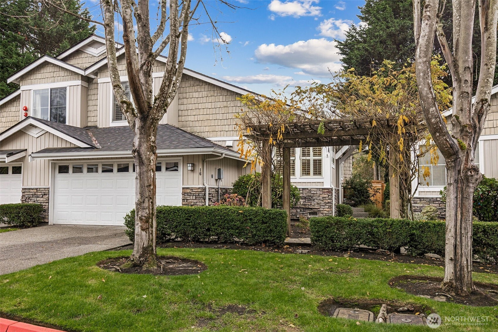 120 Newport Way NW, Issaquah, WA 98027