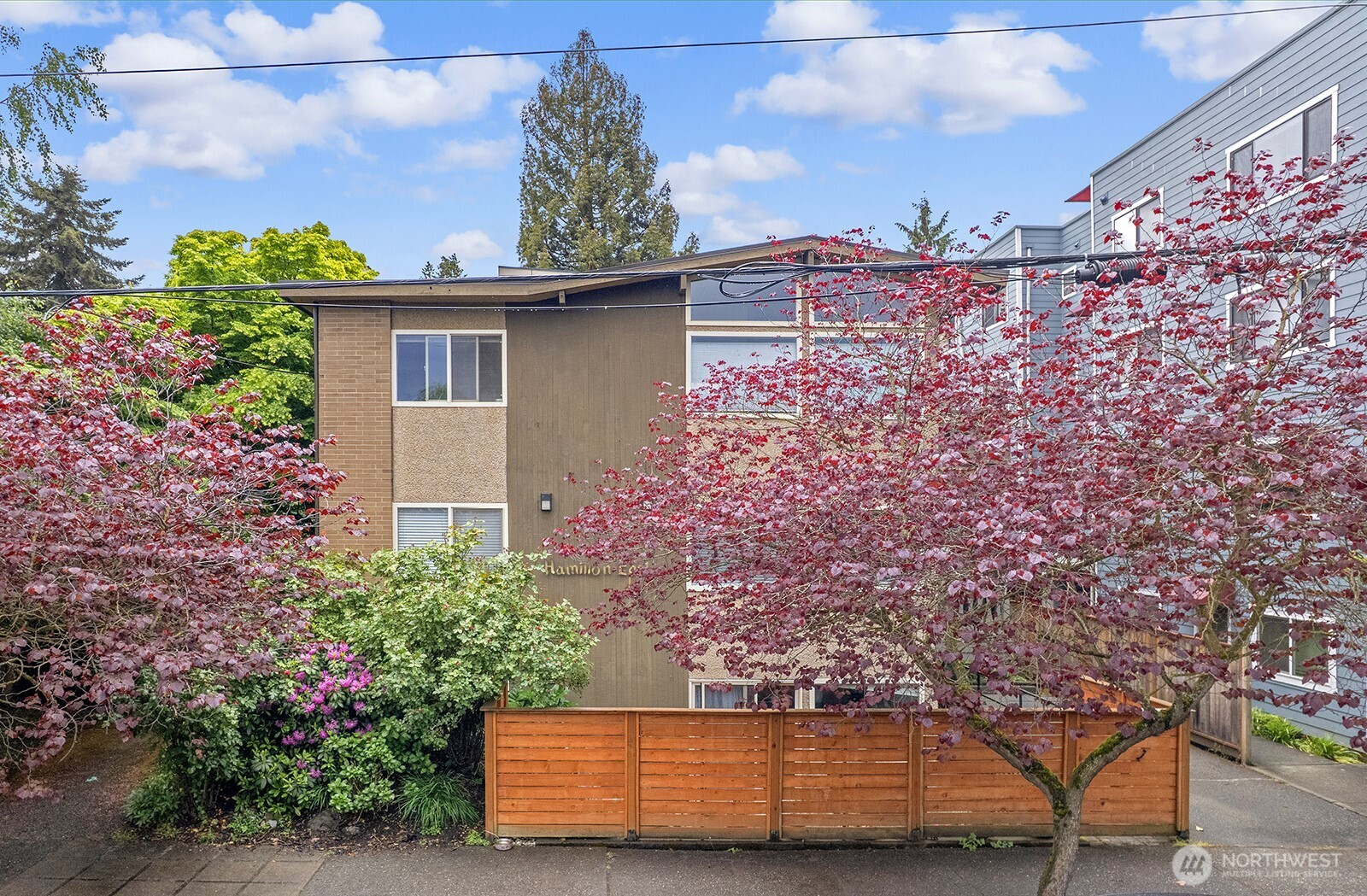 6557 4th Avenue NE, Seattle, WA 98115