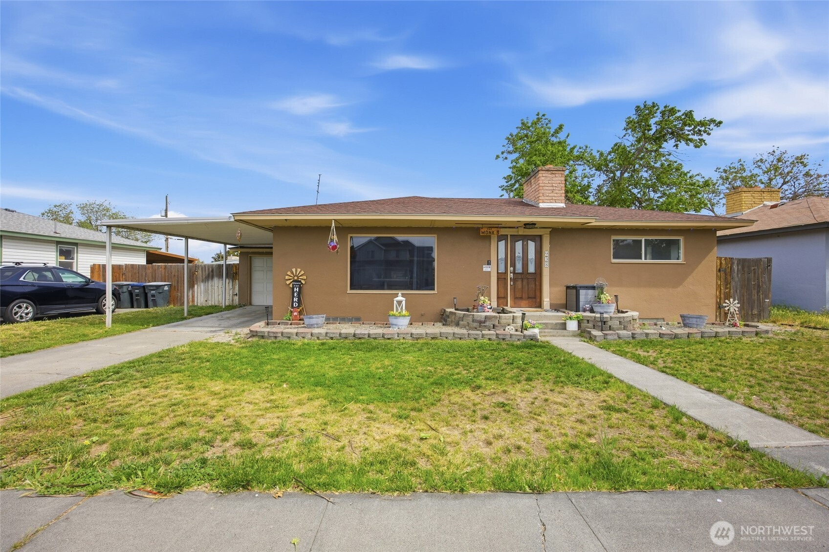 938 E Hill Avenue, Moses Lake, WA 98837