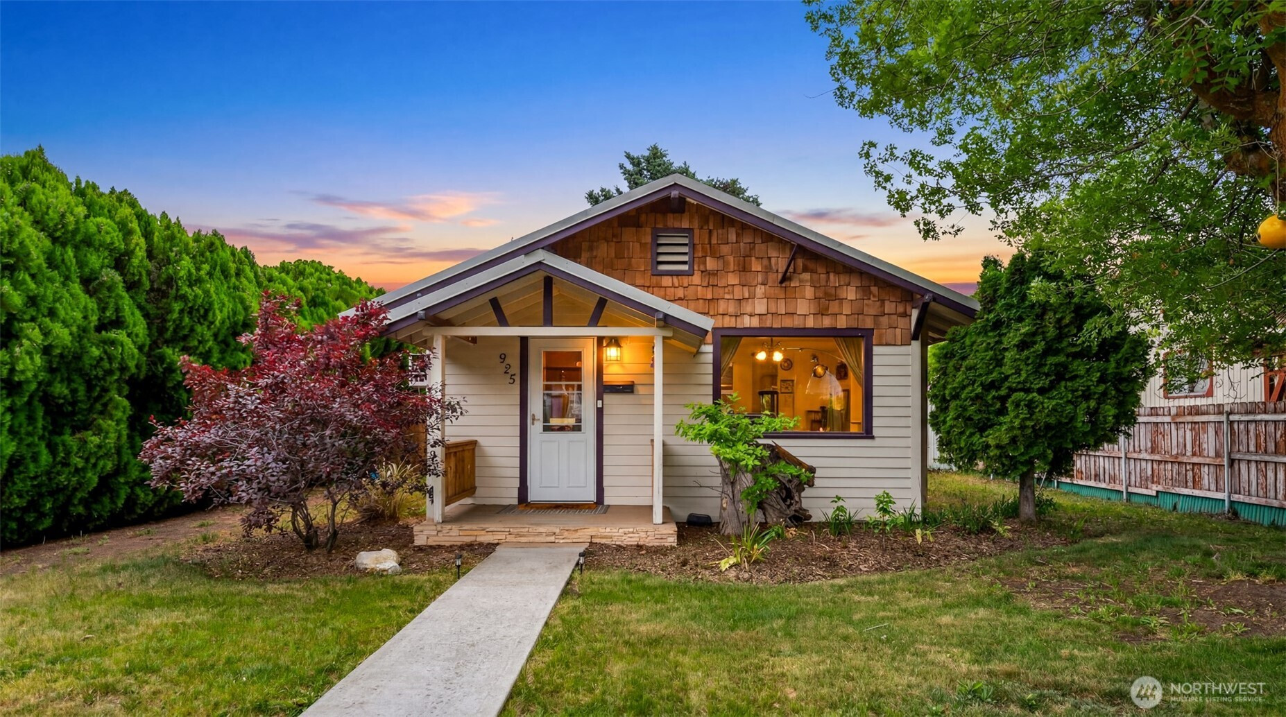 925 Monroe Street, Wenatchee, WA 98801