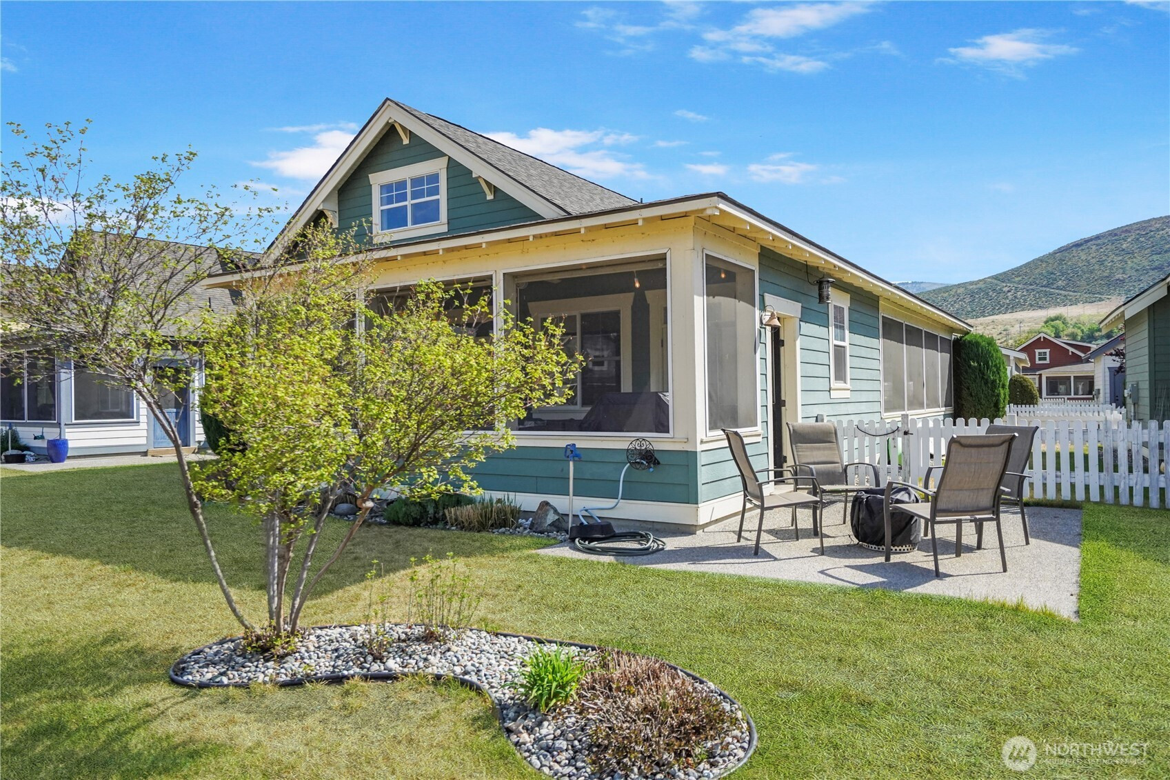 105 Flip Flop Lane, Oroville, WA 98844