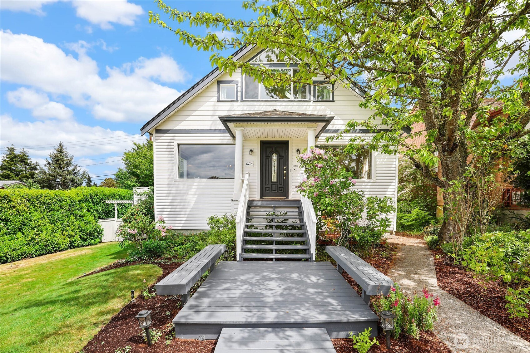 6716 37th Avenue SW, Seattle, WA 98126