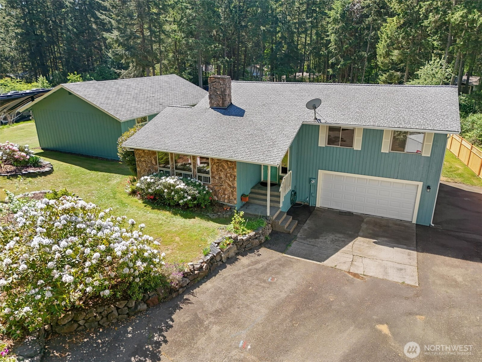 870 Kamus Place, Fox Island, WA 98333