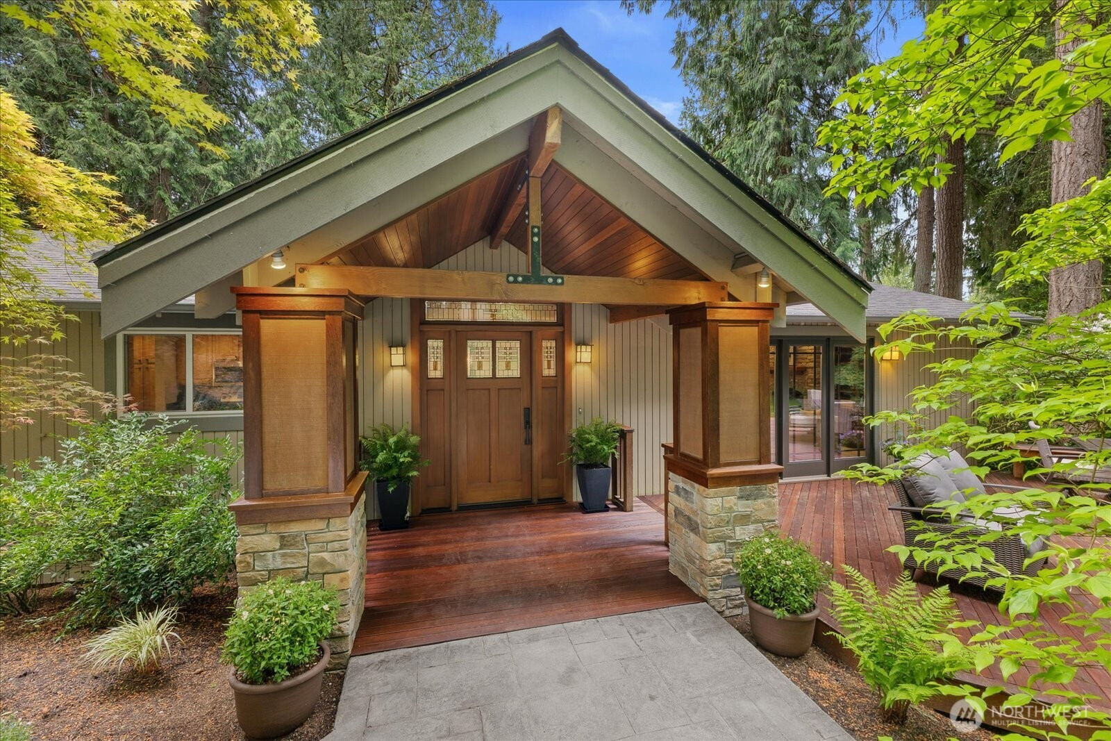 1555 Wildwood Boulevard SW, Issaquah, WA 98027