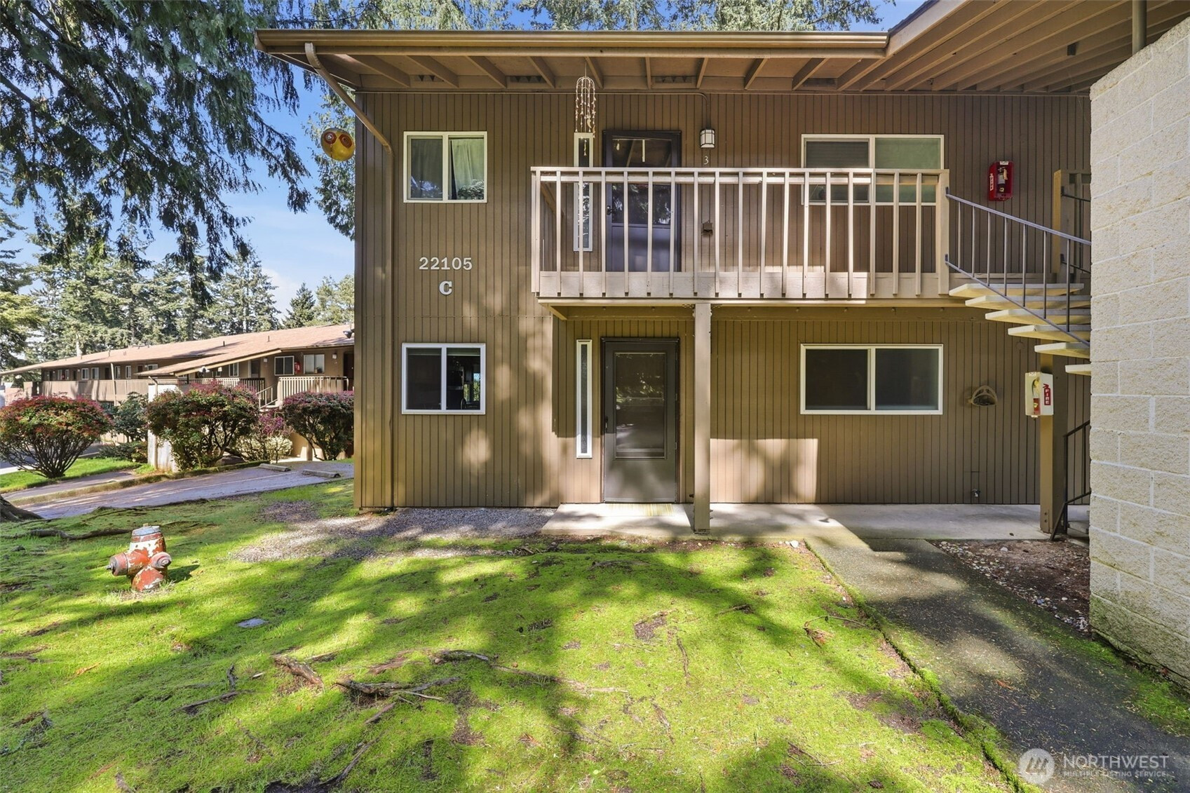 22105 66th Avenue W, Mountlake Terrace, WA 98043