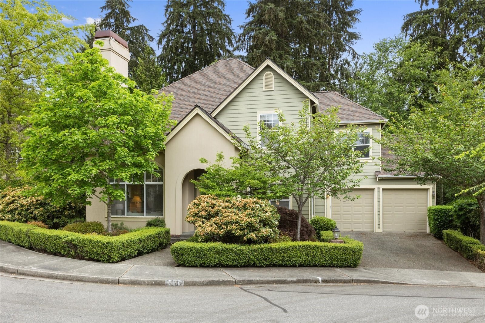 6592 127th Place SE, Bellevue, WA 98006