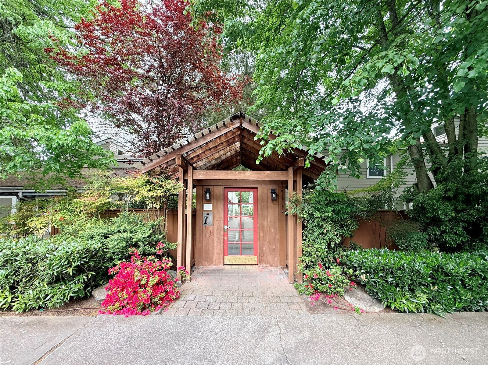 7901 196th Street SW, Edmonds, WA 98026