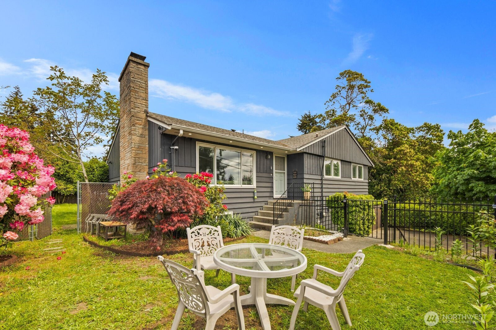 826 S 200th Street, Des Moines, WA 98198