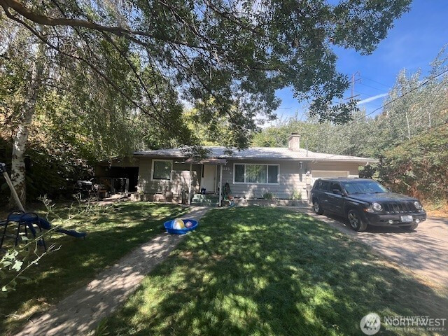 1822 S Wenatchee Avenue, Wenatchee, WA 98801