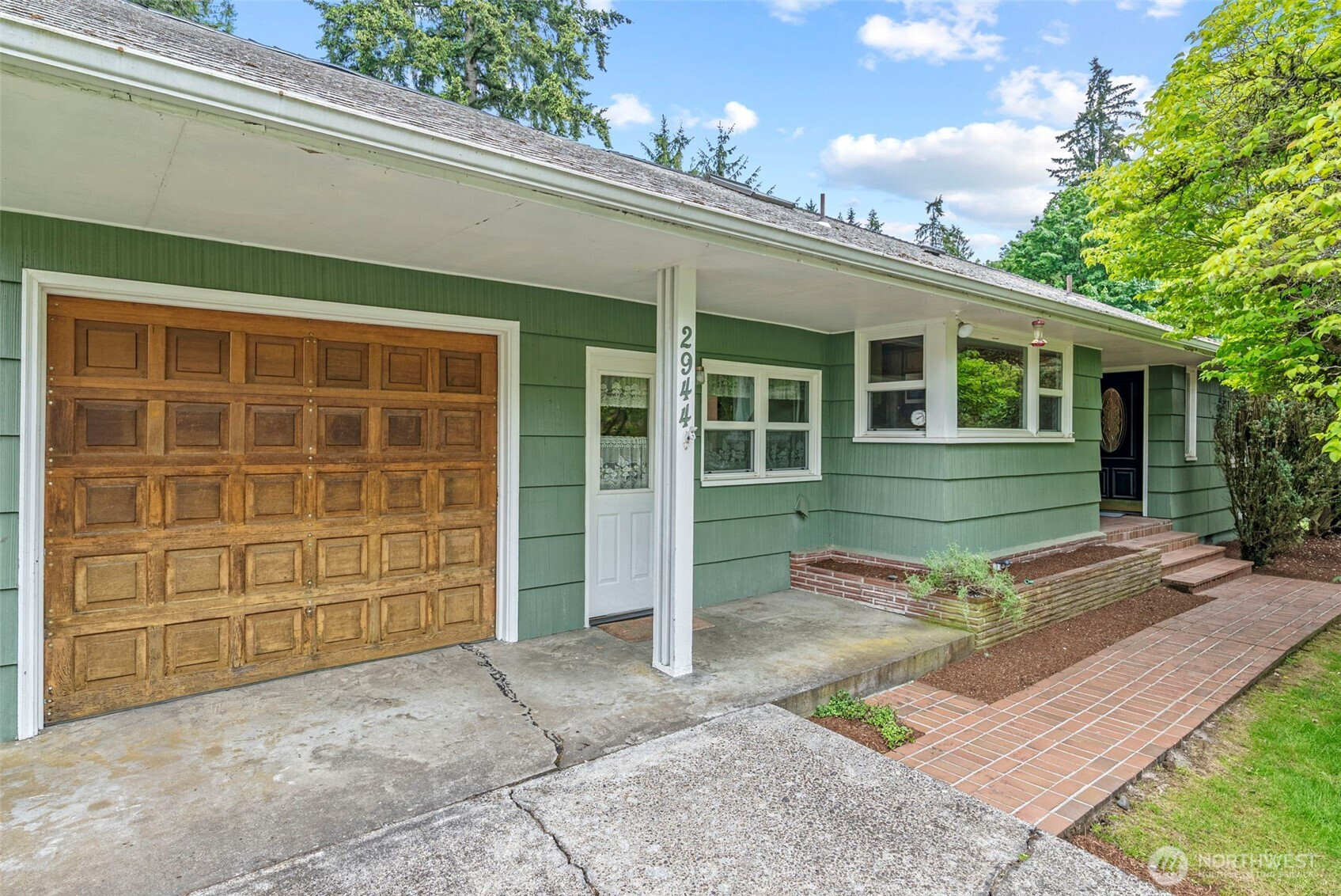 2944 Madrona Drive, Longview, WA 98632