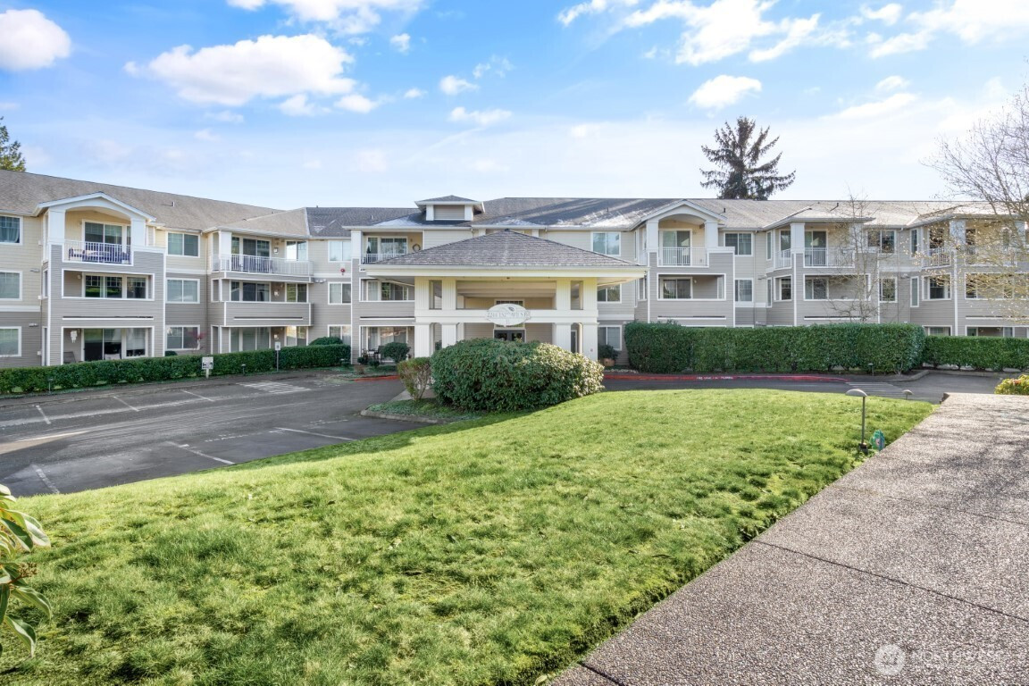 2244 132nd Avenue SE, Bellevue, WA 98005