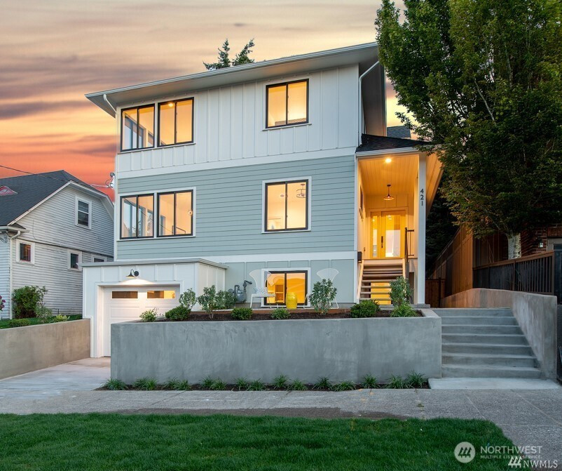 421 N 63rd Street, Seattle, WA 98103