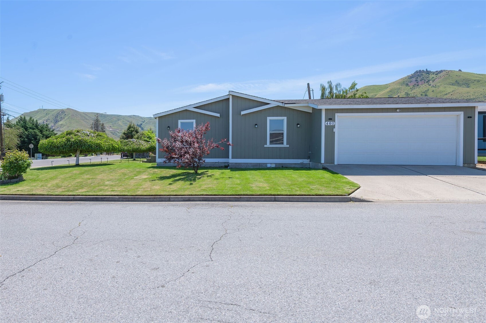 401 Ridgeview Loop Drive, Wenatchee, WA 98801