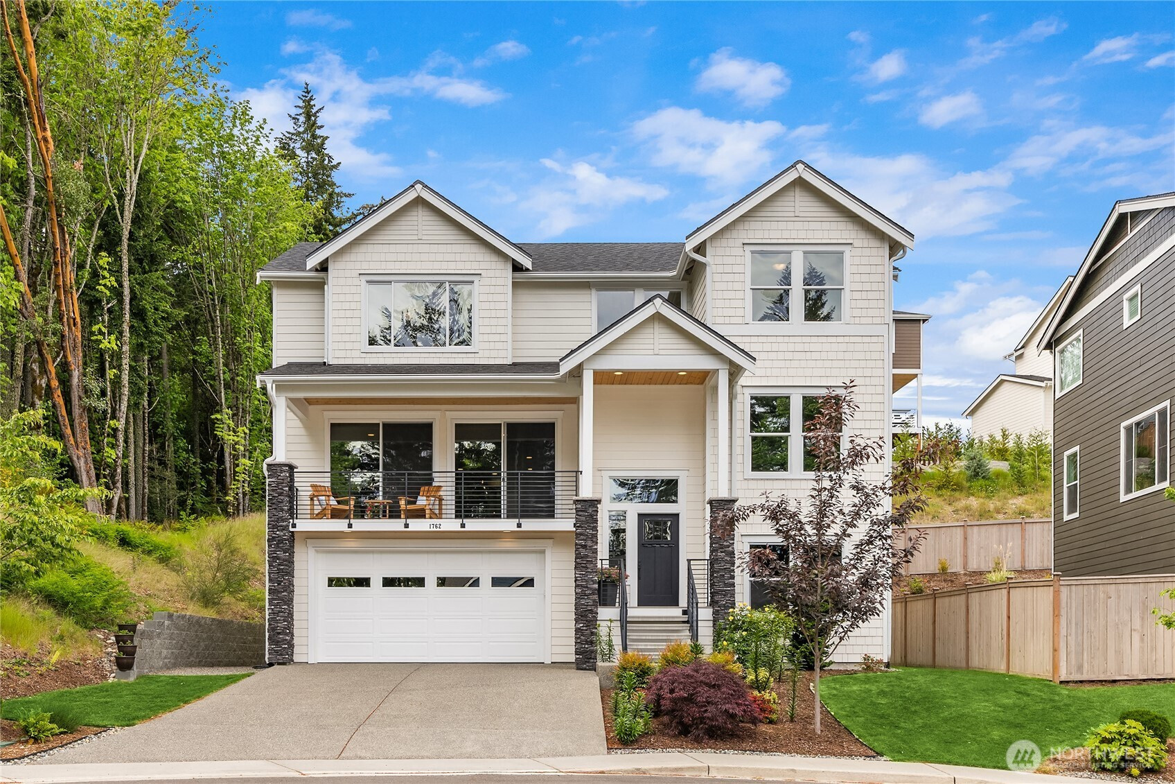 1762 NE Crystallia Court, Poulsbo, WA 98370