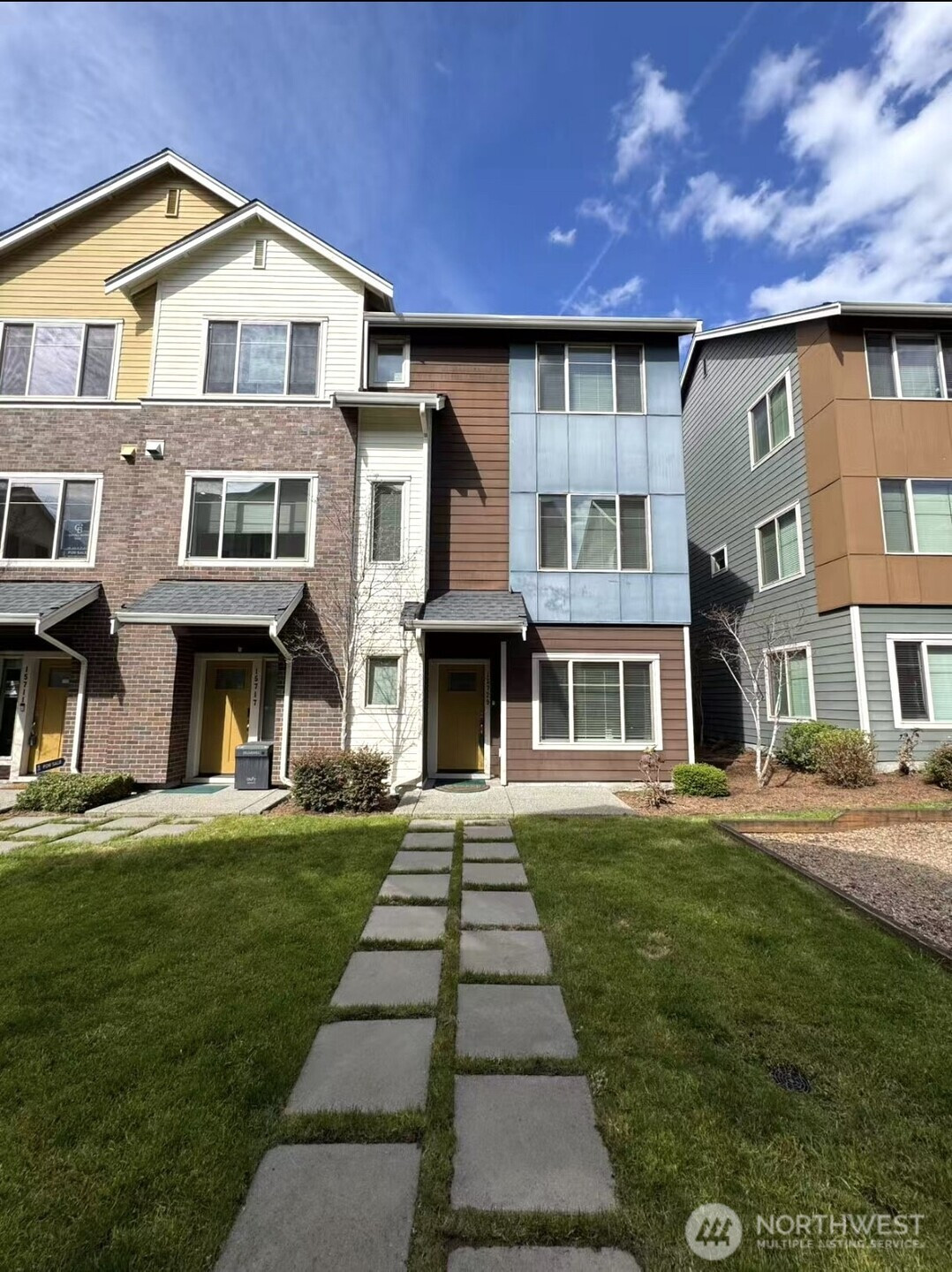 15729 NE 14th Aly, Bellevue, WA 98008