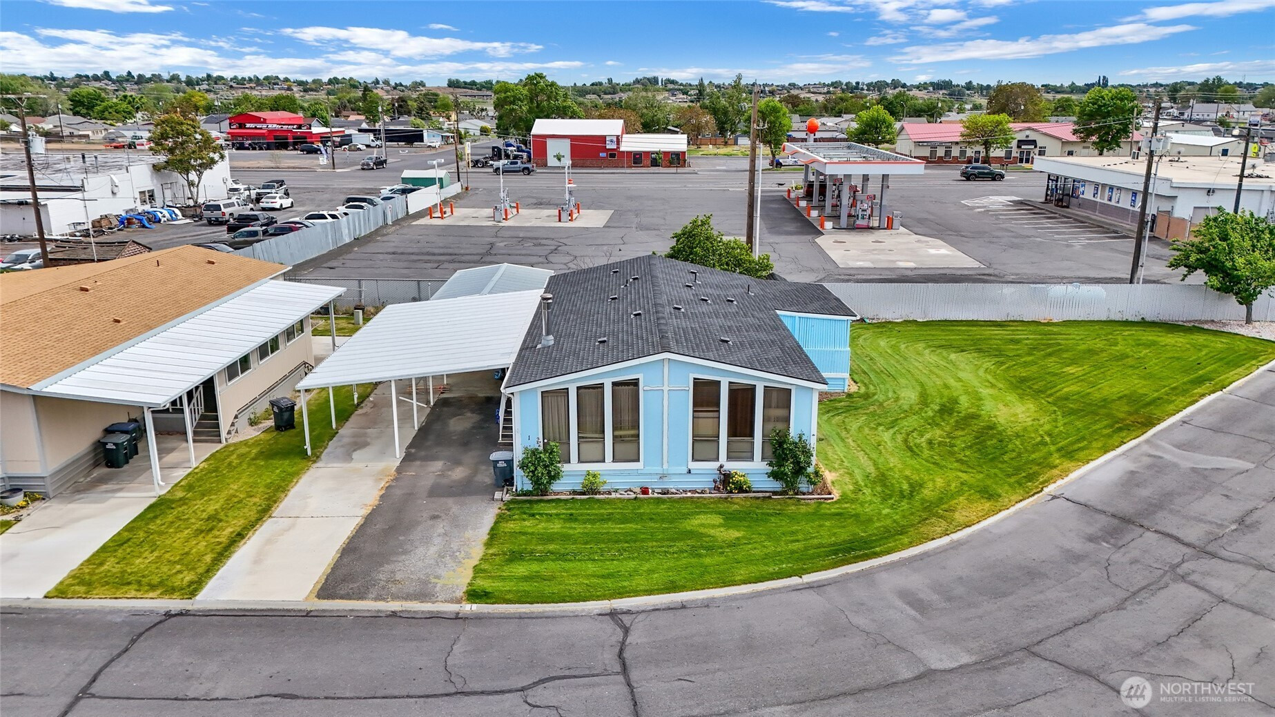 2240 W Broadway Avenue, Moses Lake, WA 98837